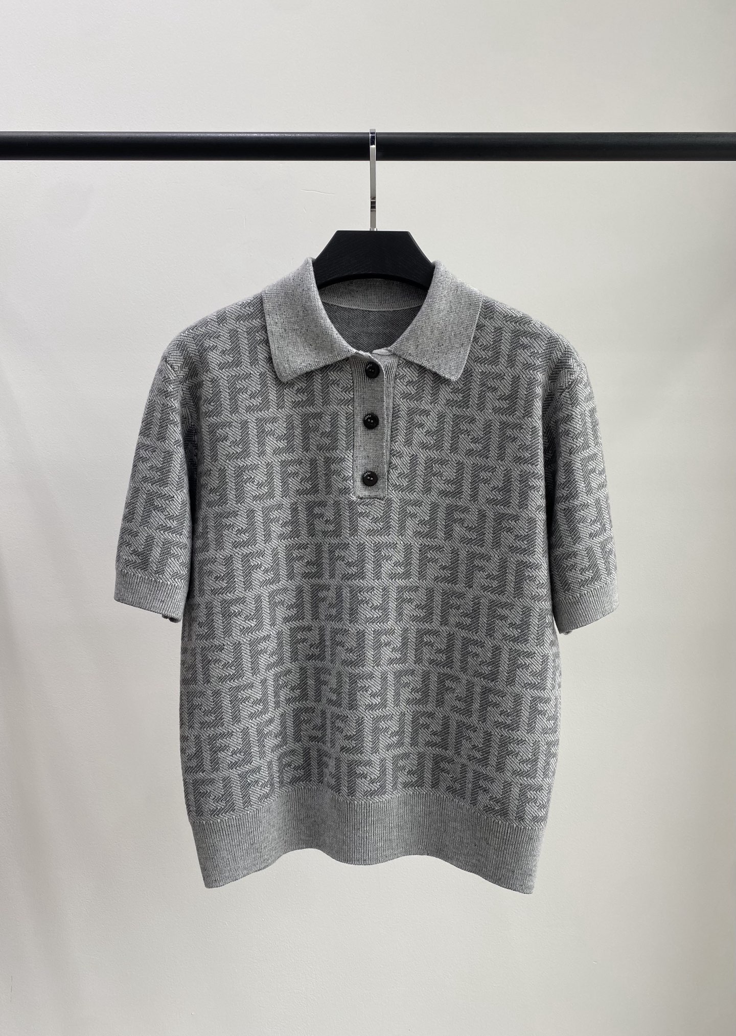 NO:798712,Actual photo FD Fendi classic Po-neck square double F letter jacquard knitted top,,fendi,19860909实拍图 FD 芬迪经典款Po领方形双F字母提花针织上衣,,fendi,,Women's clothing