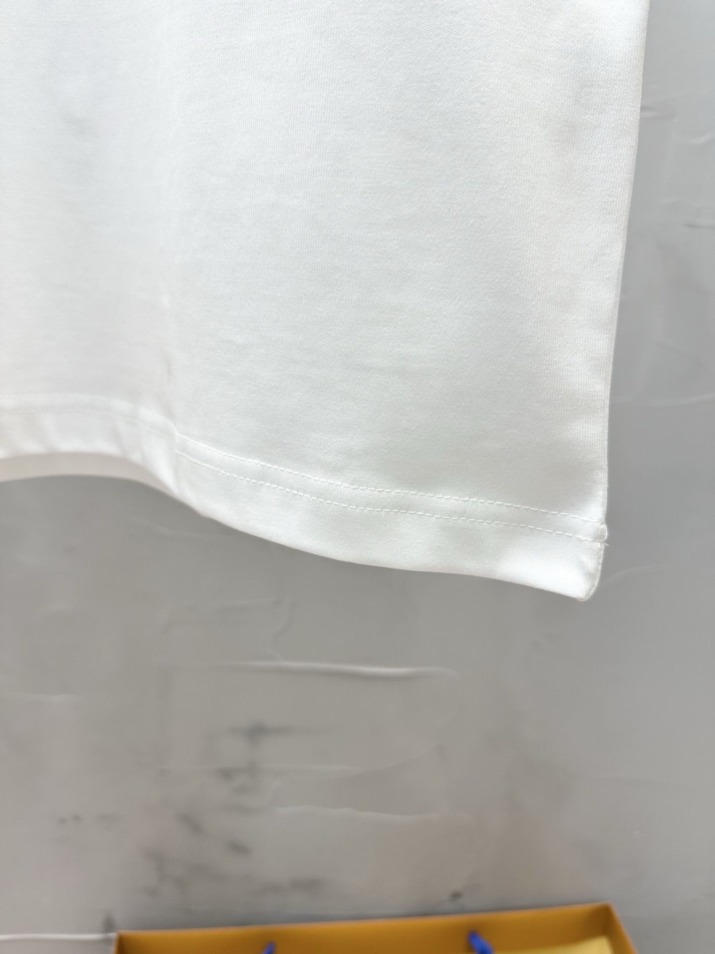 몽클레어 자수 반팔 티셔츠 상세 이미지 6