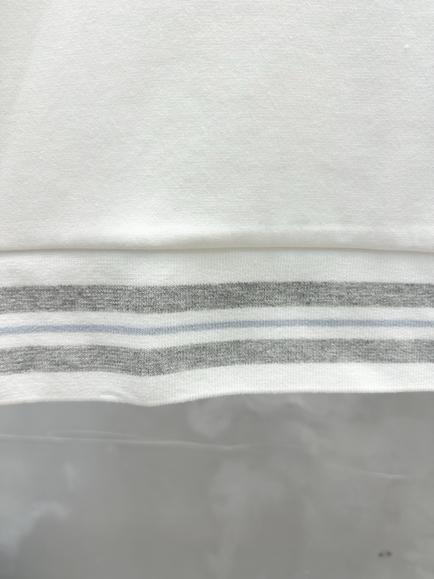 톰브라운 남성 반팔 130403 Thom Browne T Shirt 썸네일 이미지