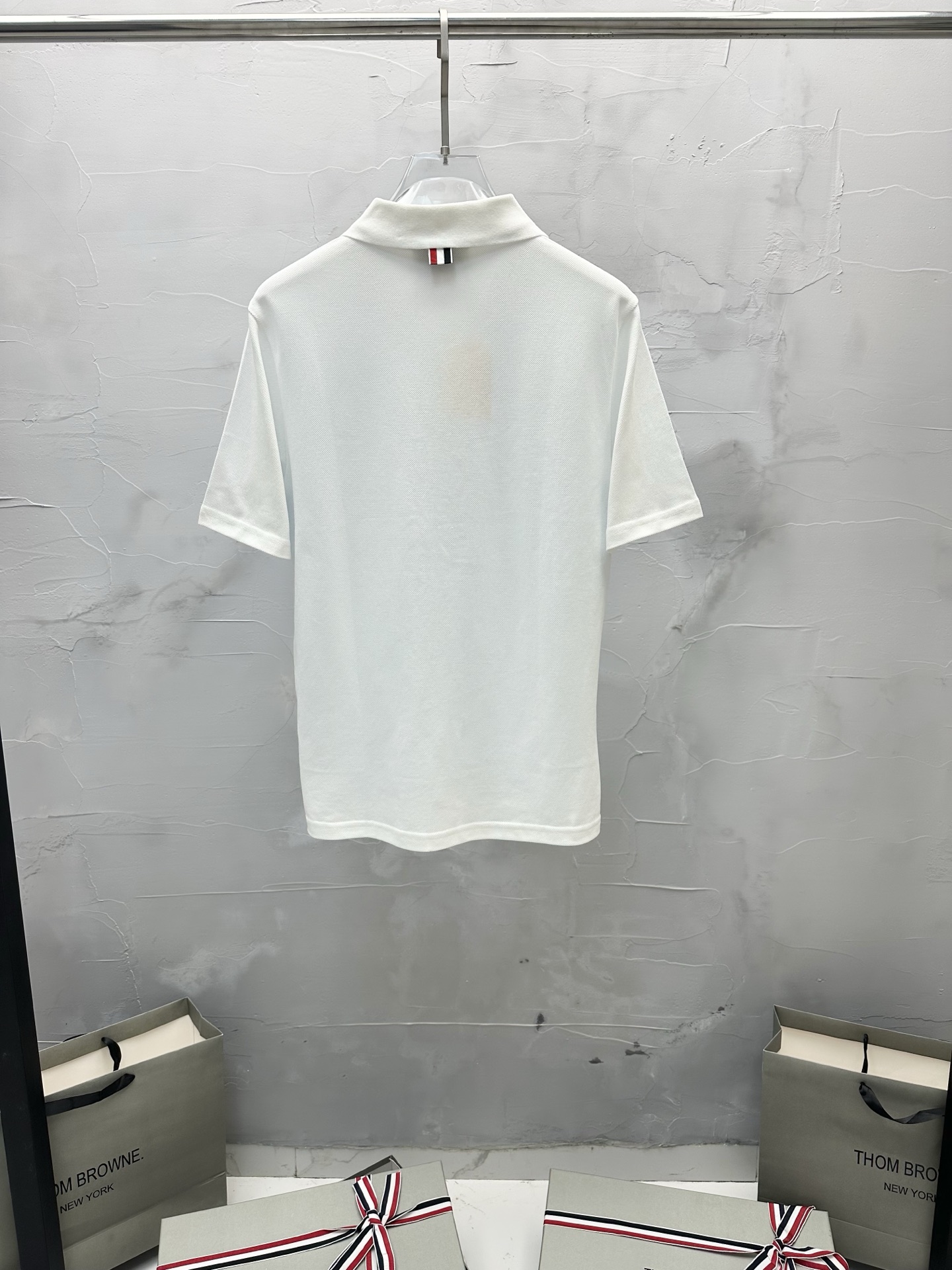 톰브라운 남성 반팔 130404 Thom Browne T Shirt 썸네일 이미지