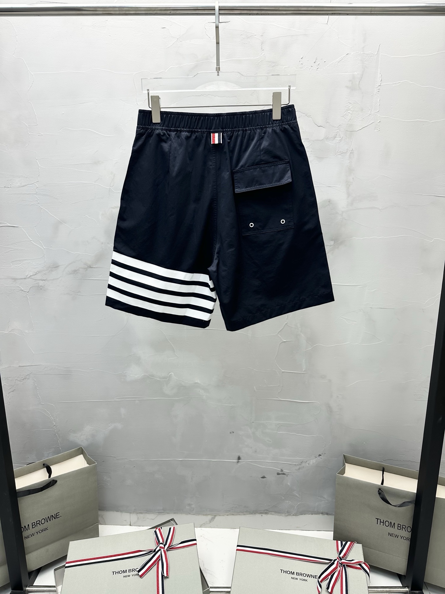 톰브라운 남성 반바지 130415 Thom Browne Shorts 썸네일 이미지