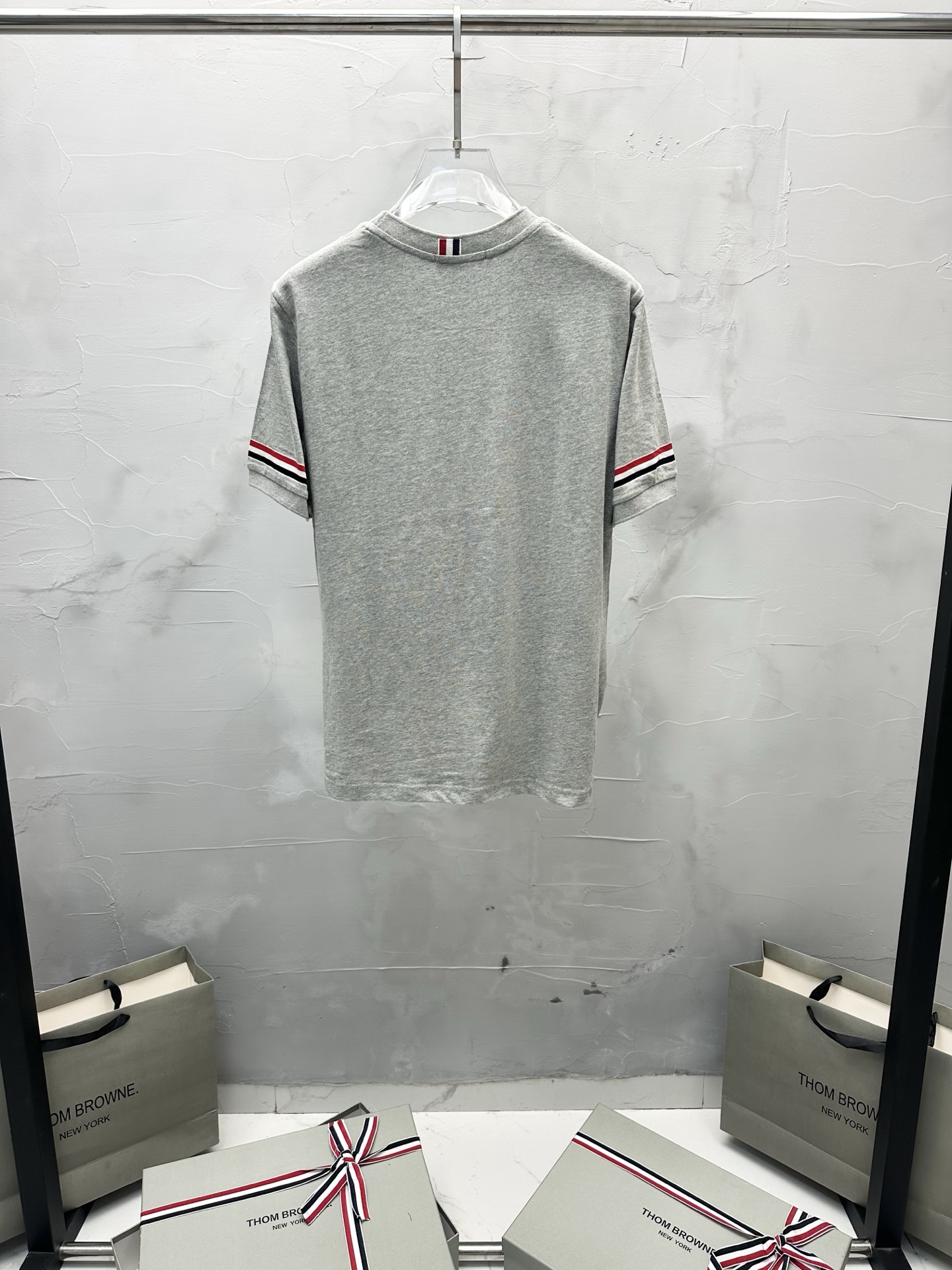 톰브라운 남성 반팔 130405 Thom Browne T Shirt 썸네일 이미지