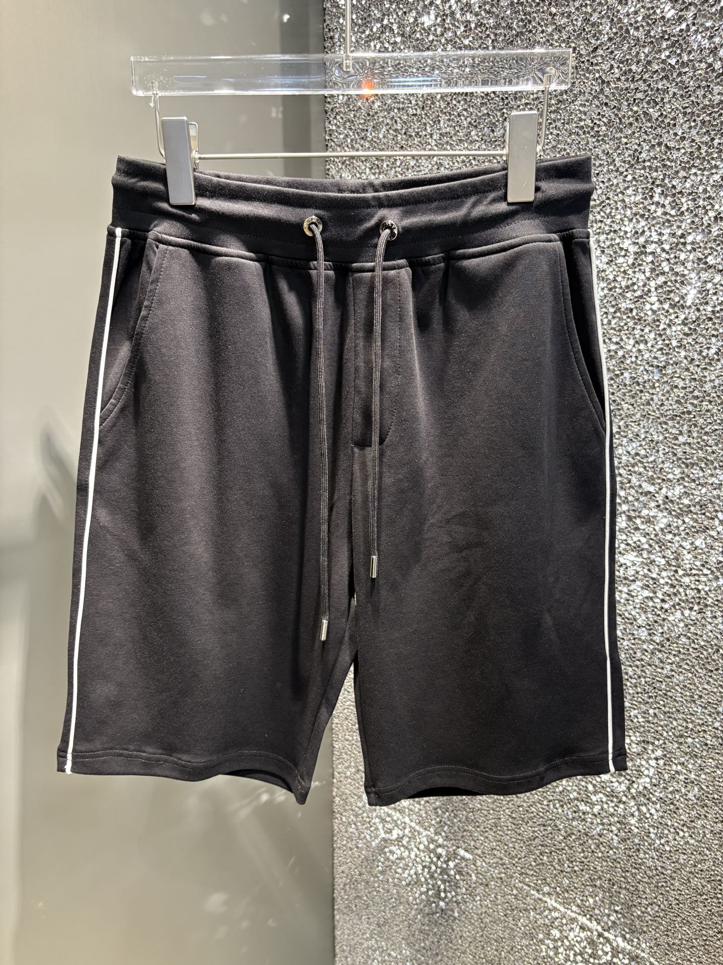 早春/套 Vltn 🔥春夏官网独家专供 高端独家定制款 早春新款专柜同款休闲短袖短裤套装，透气舒适休闲！