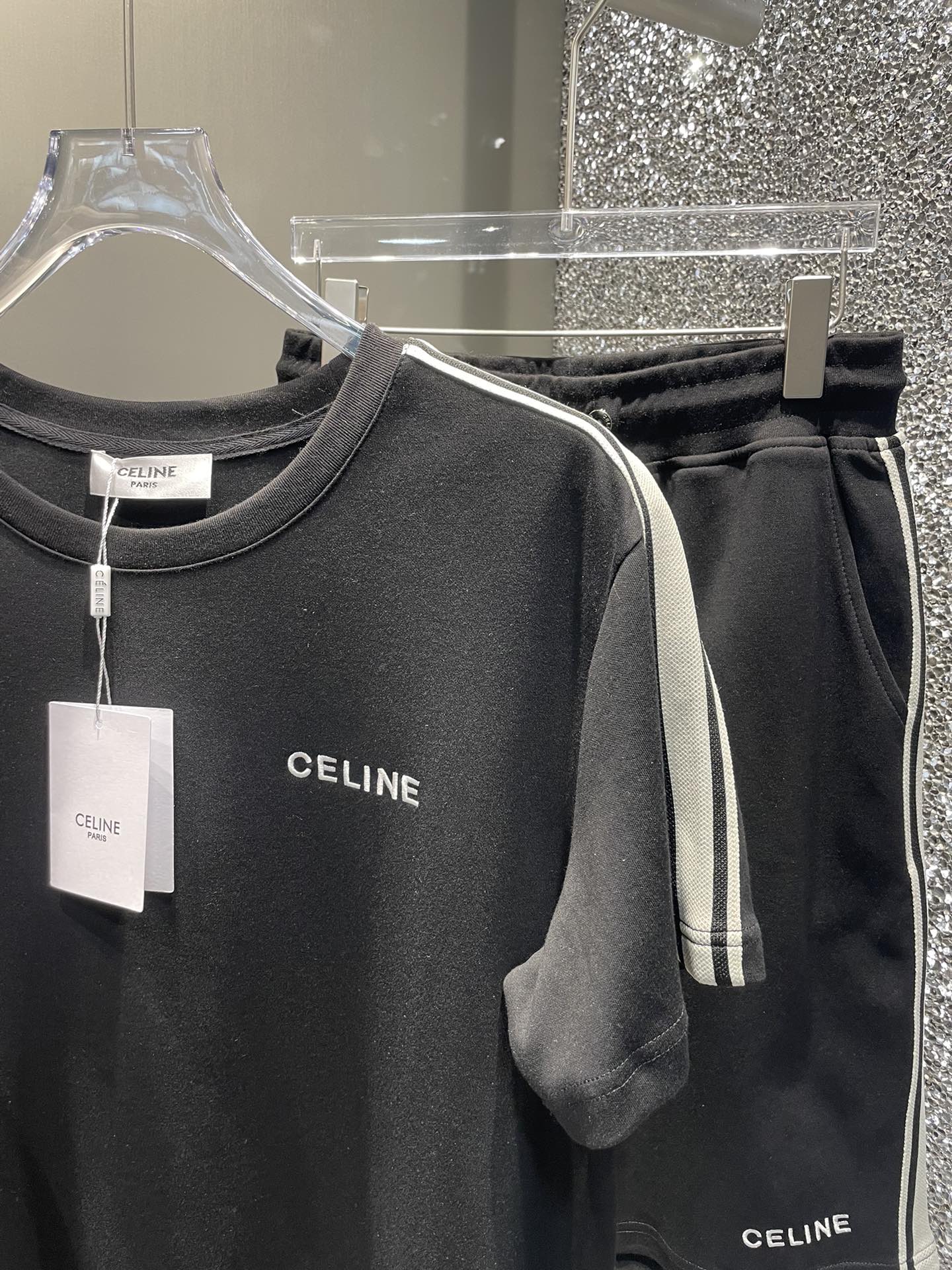 早春/套 CELINE 🔥春夏官网独家专供 高端独家定制款 早春新款专柜同款休闲短袖短裤套装，透气舒适休
