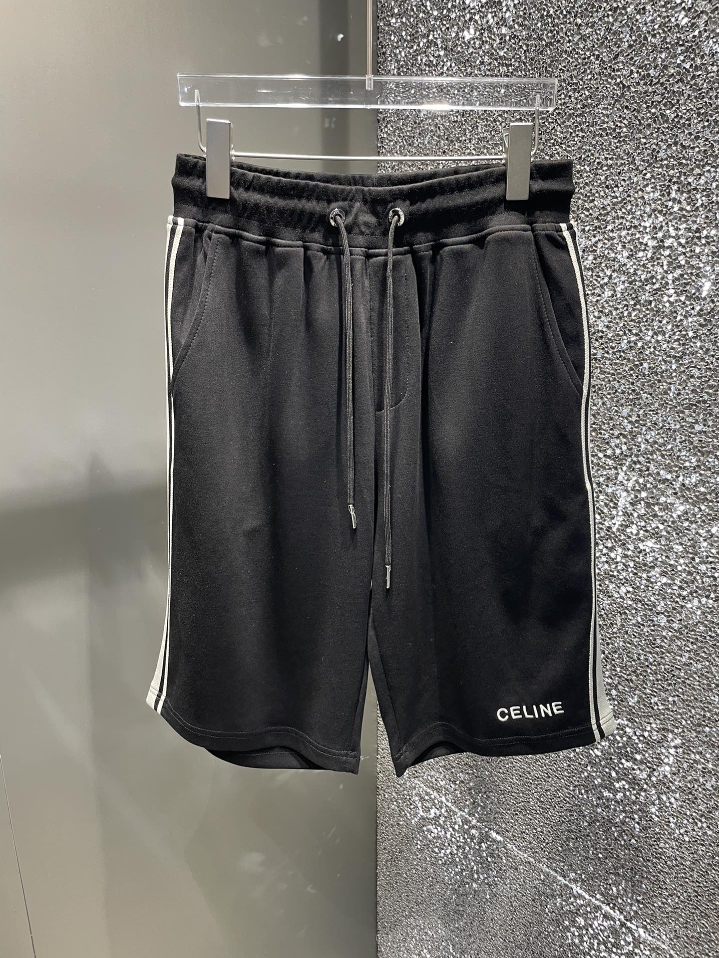 早春/套 CELINE 🔥春夏官网独家专供 高端独家定制款 早春新款专柜同款休闲短袖短裤套装，透气舒适休