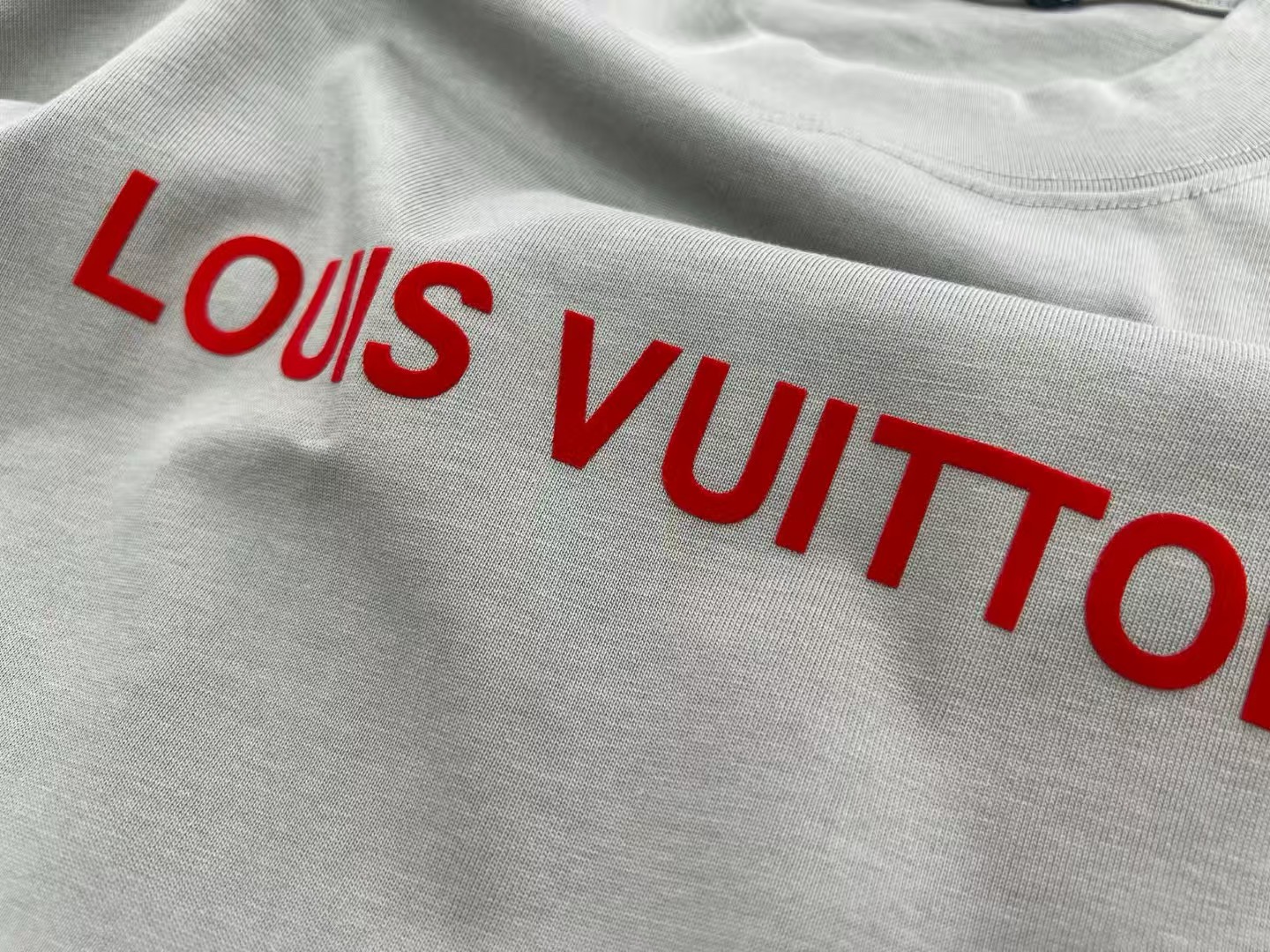 Louis Vuitton Gray Crew Neck T-Shirt with Red Logo, Stylish and Comfortable 4 a1745217203096 8385