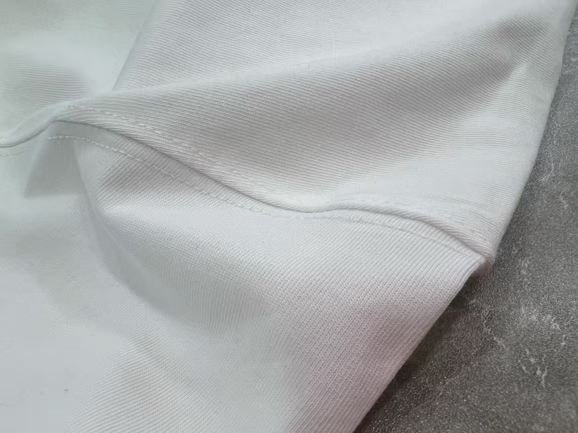 Louis Vuitton Crew Neck T-Shirt - Classic Style, Comfortable Fit (Sizes S-XL) 8 a1745217287220 3844