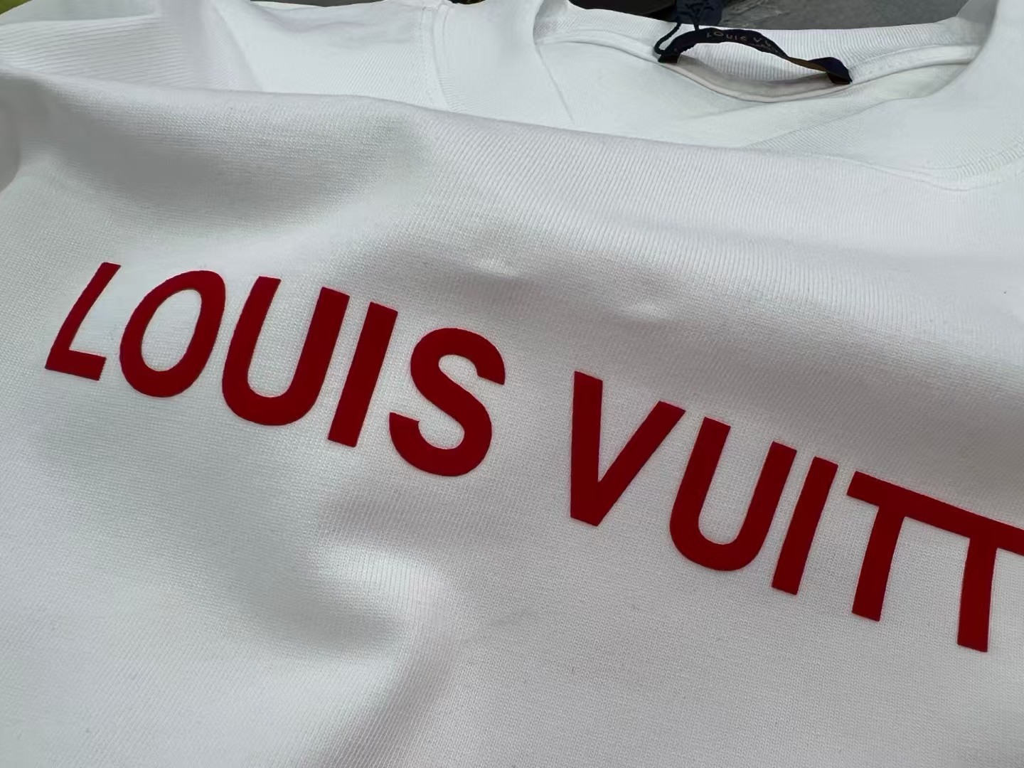 Louis Vuitton Crew Neck T-Shirt - Classic Style, Comfortable Fit (Sizes S-XL) 7 a1745217287224 1866
