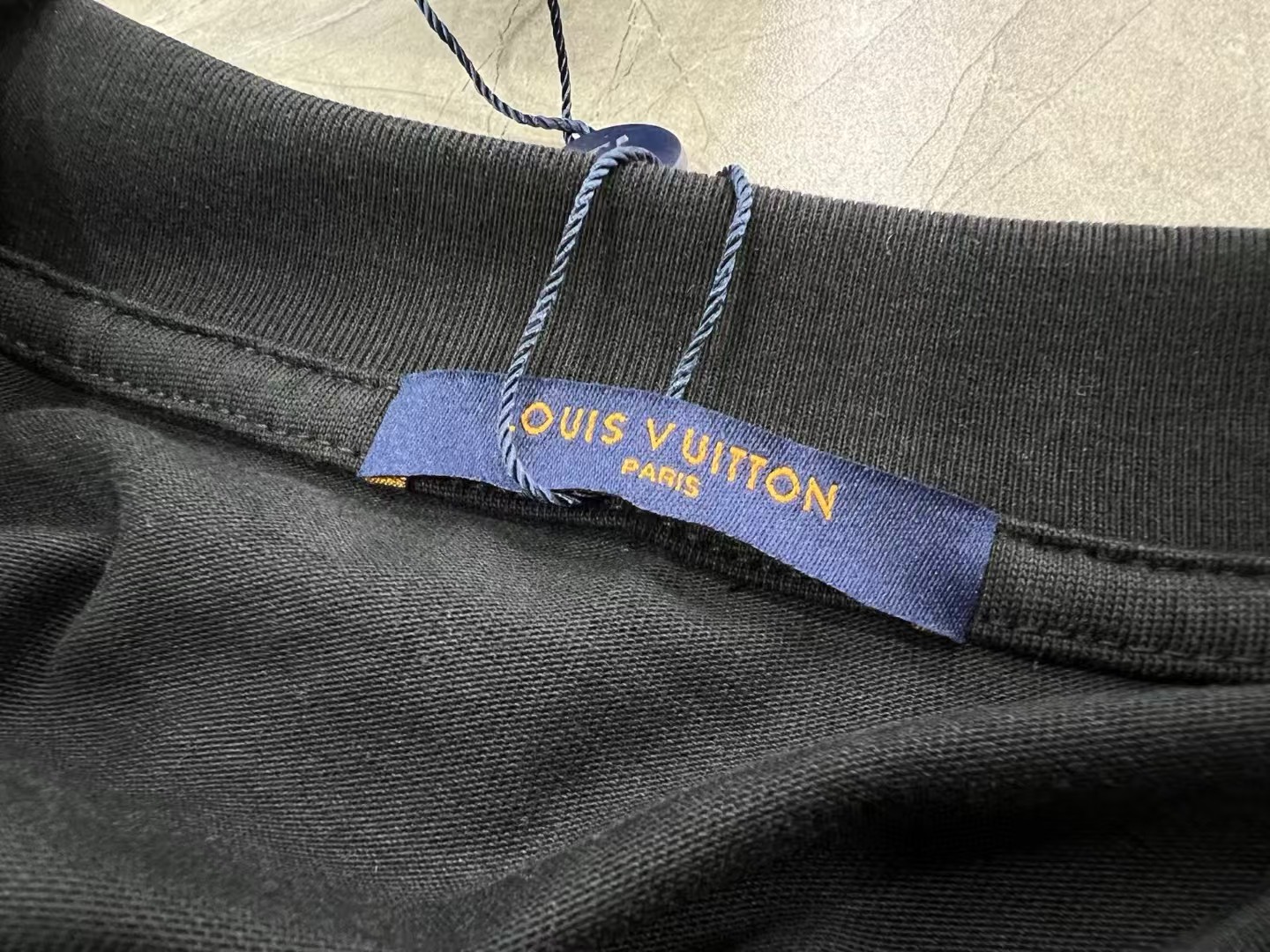 Louis Vuitton Men's Crew Neck T-Shirt with Embroidered Logo, Sizes S-XL 9 a1745217402645 8335