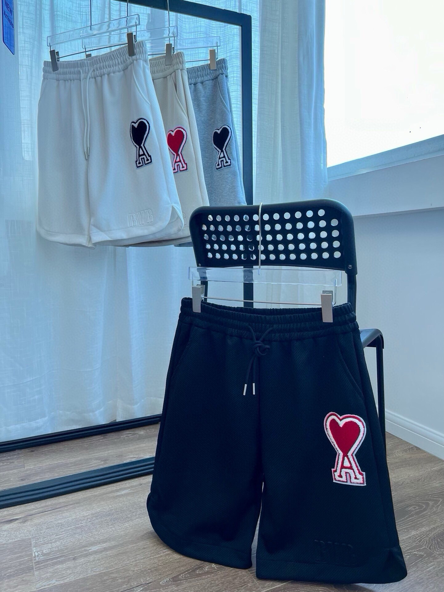 Ami Shorts con Bordado de Corazón, Cintura Elástica, Unisex y Cómodos 7 i1746402709805 9034 0 5