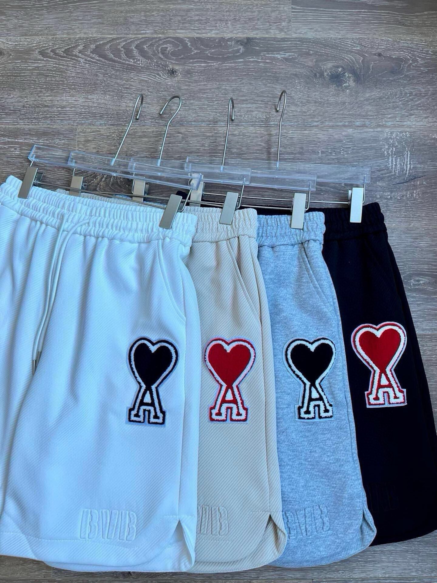 Ami Shorts con Bordado de Corazón, Cintura Elástica, Unisex y Cómodos 8 i1746402712316 4989 0 6