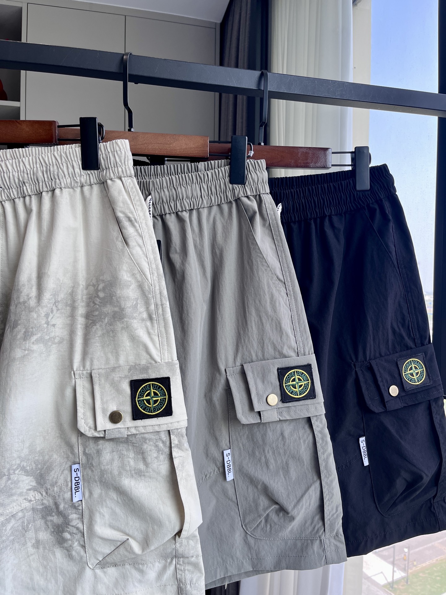 Stone Island Pantalones Cortos Deportivos con Bolsillos y Logo Bordado 8 i1746632065508 784 0 5