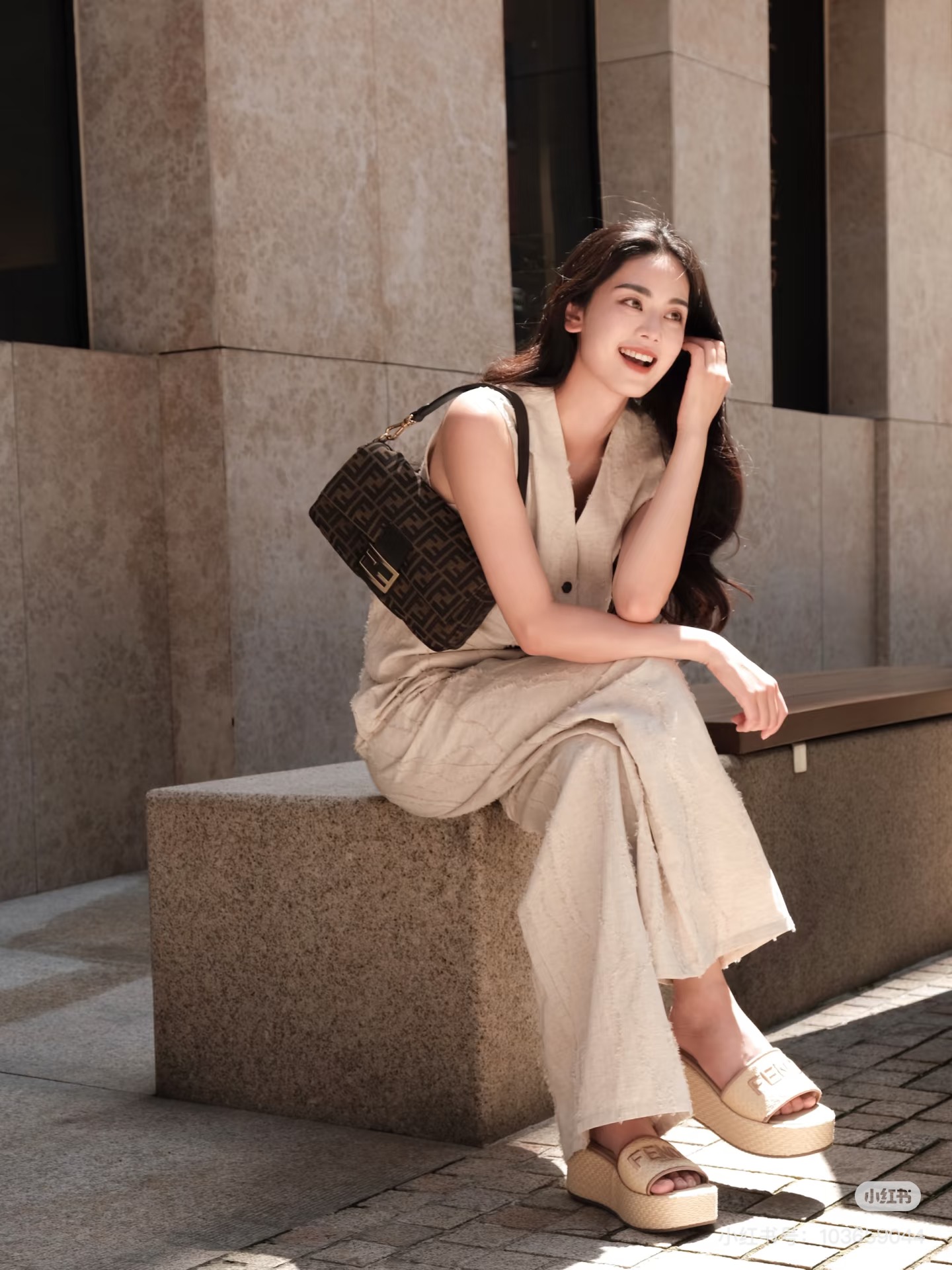 NO:719922,Easily create a lazy and fashionable look, FENDI, fendi, fendi19860909轻松打造慵懒又时髦的造型,芬迪FENDI,fendi,fendi,Bag