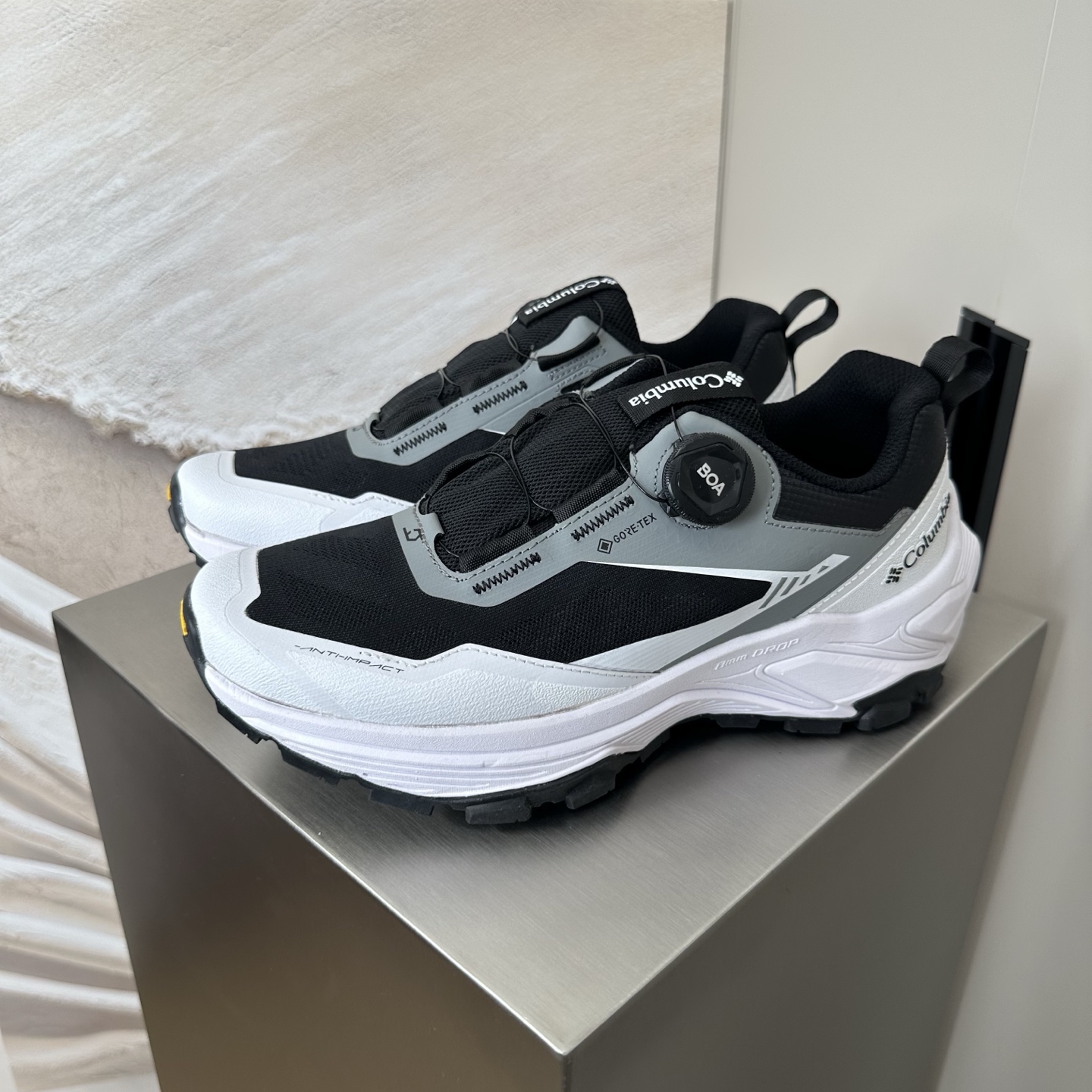 NO:344472,Real price Spot Columbia Columbia Outdoor hiking shoes Breathable casual shoes Outdoor off-road hiking shoes Columbia, as a pioneer of outdoor technology, advocates the brand spirit of 