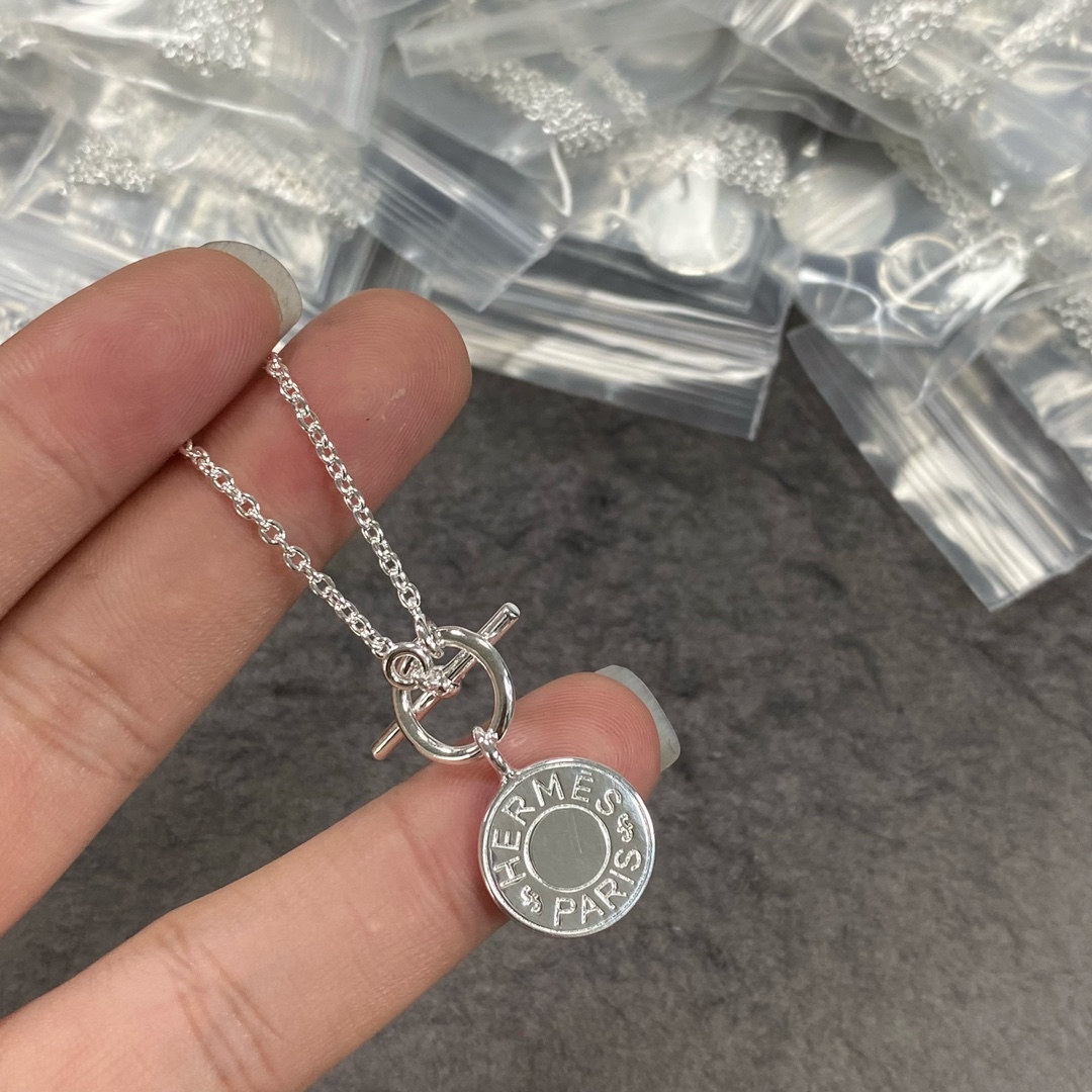 Fake Designer
 Hermes AAAAA+
 Jewelry Necklaces & Pendants