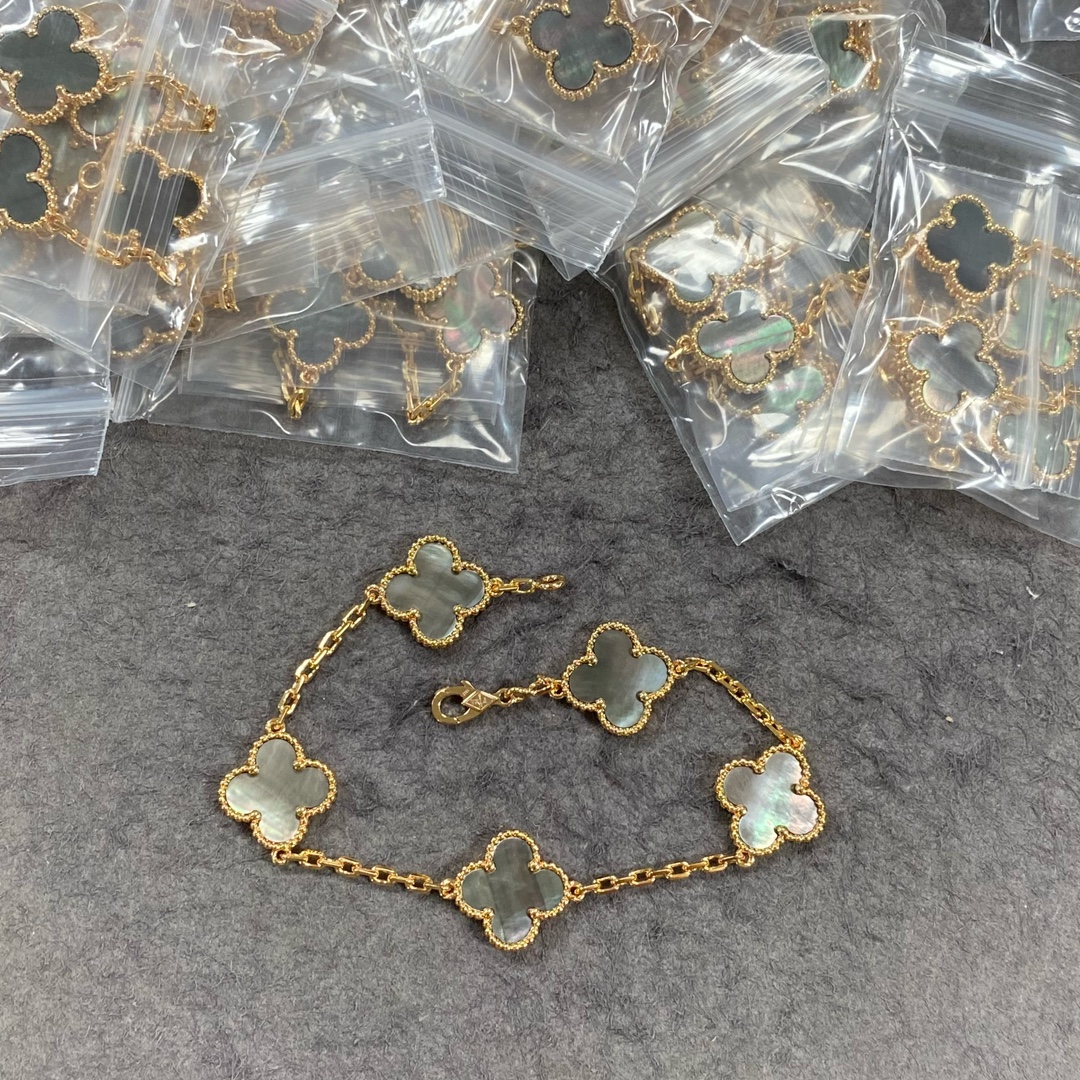 Van Cleef & Arpels Haute Couture Haute Couture Fine Jewelry Necklace