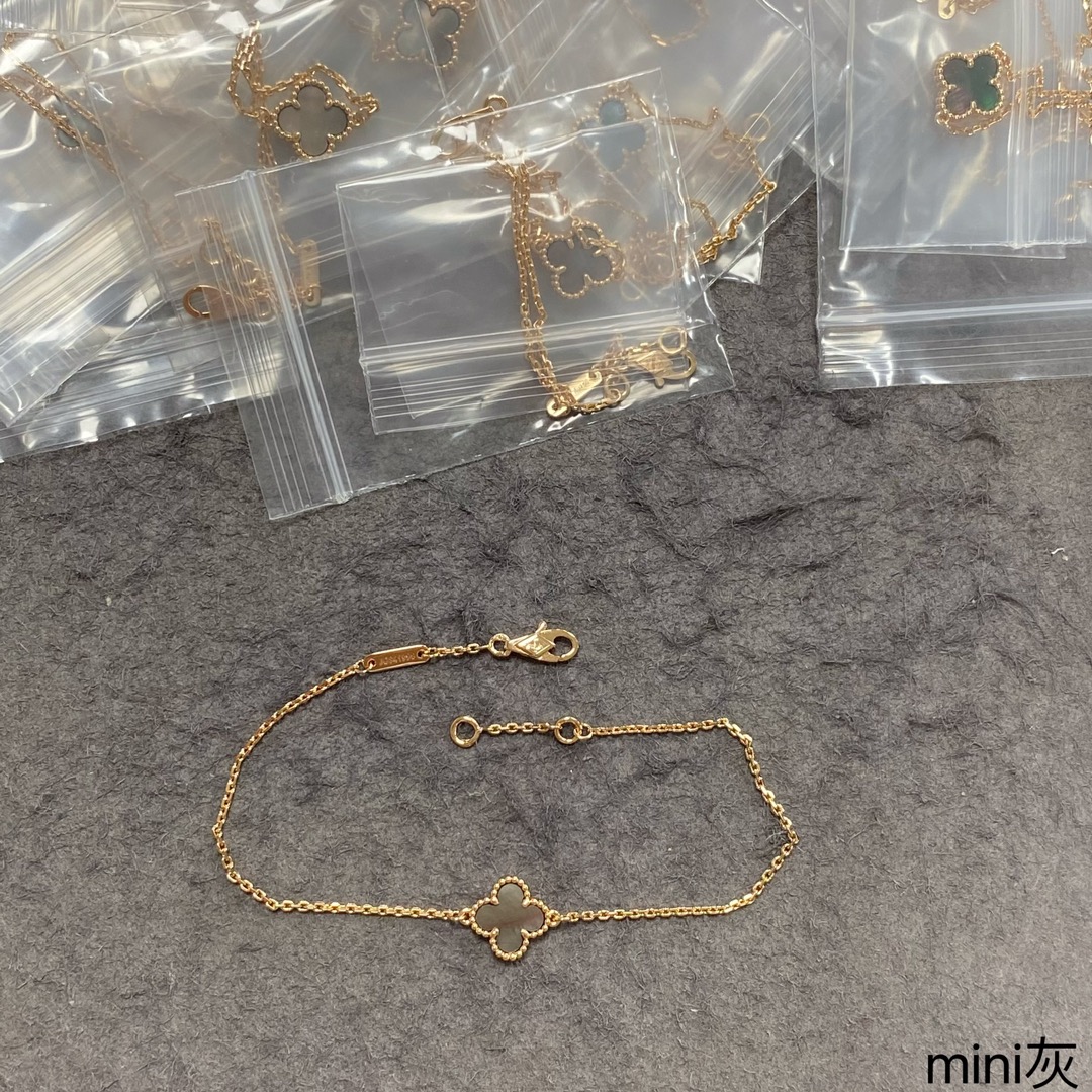 Van Cleef & Arpels Haute Couture Haute Couture Fine Jewelry Necklace