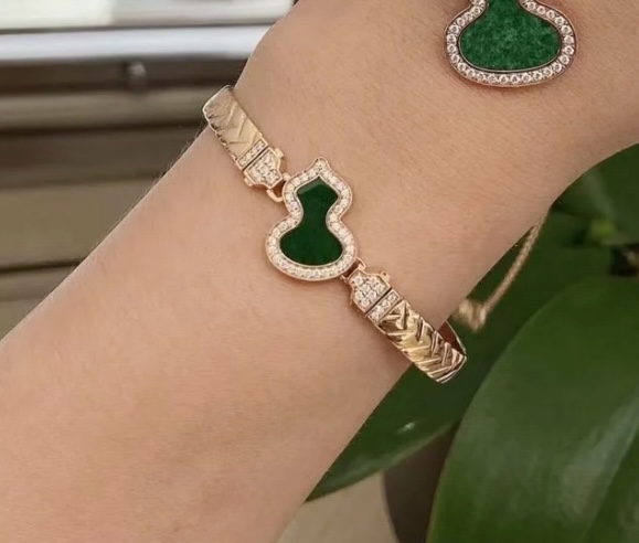 ♪ 1080 V gold, qeelin knitted with natural peacock pebbles ♪ - 图片 2