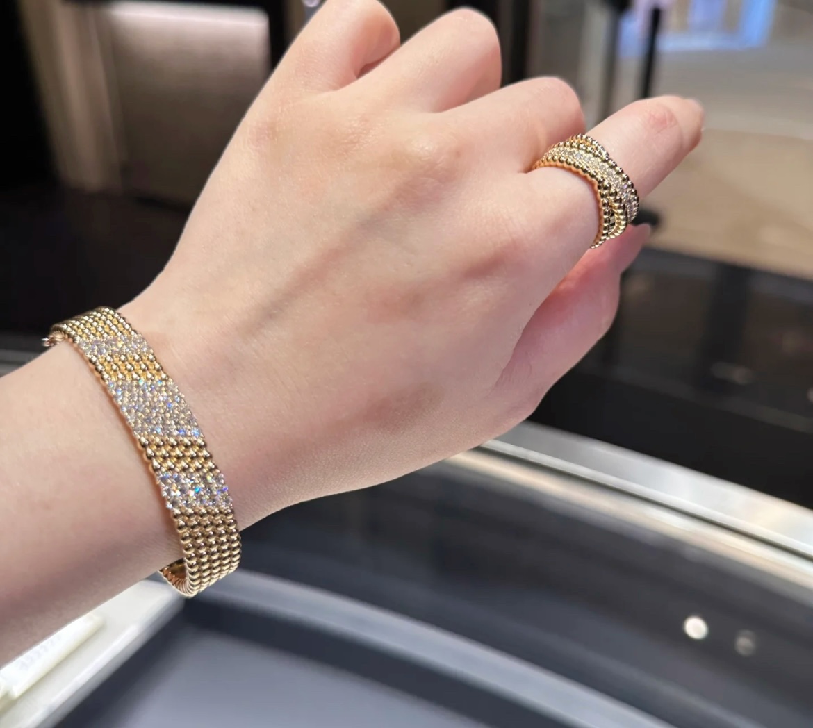 Luxurious 18K Gold Bead Bracelets by Van Cleef & Arpels: Exquisite and Antique Design - 图片 2