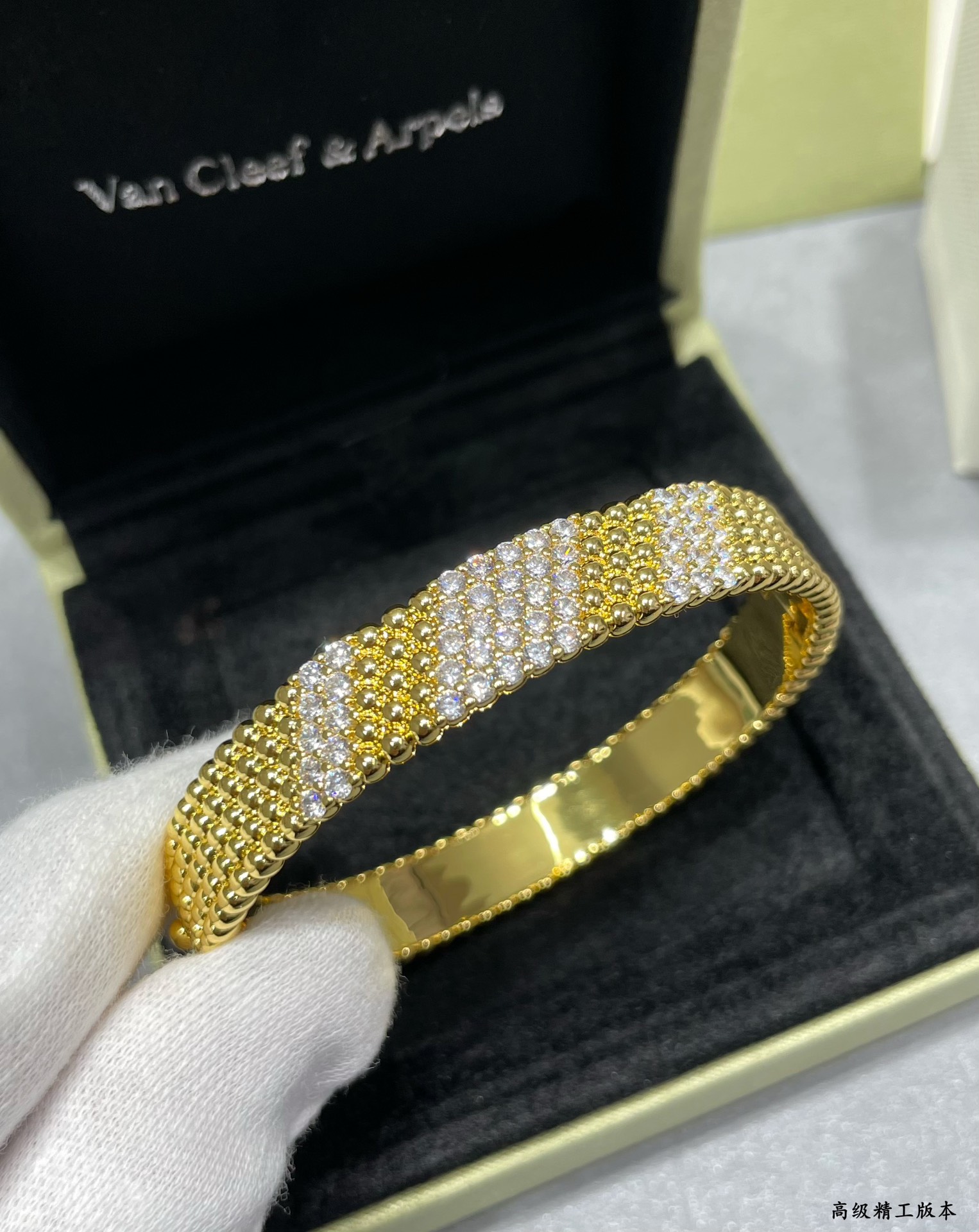 Luxurious 18K Gold Bead Bracelets by Van Cleef & Arpels: Exquisite and Antique Design - 图片 5