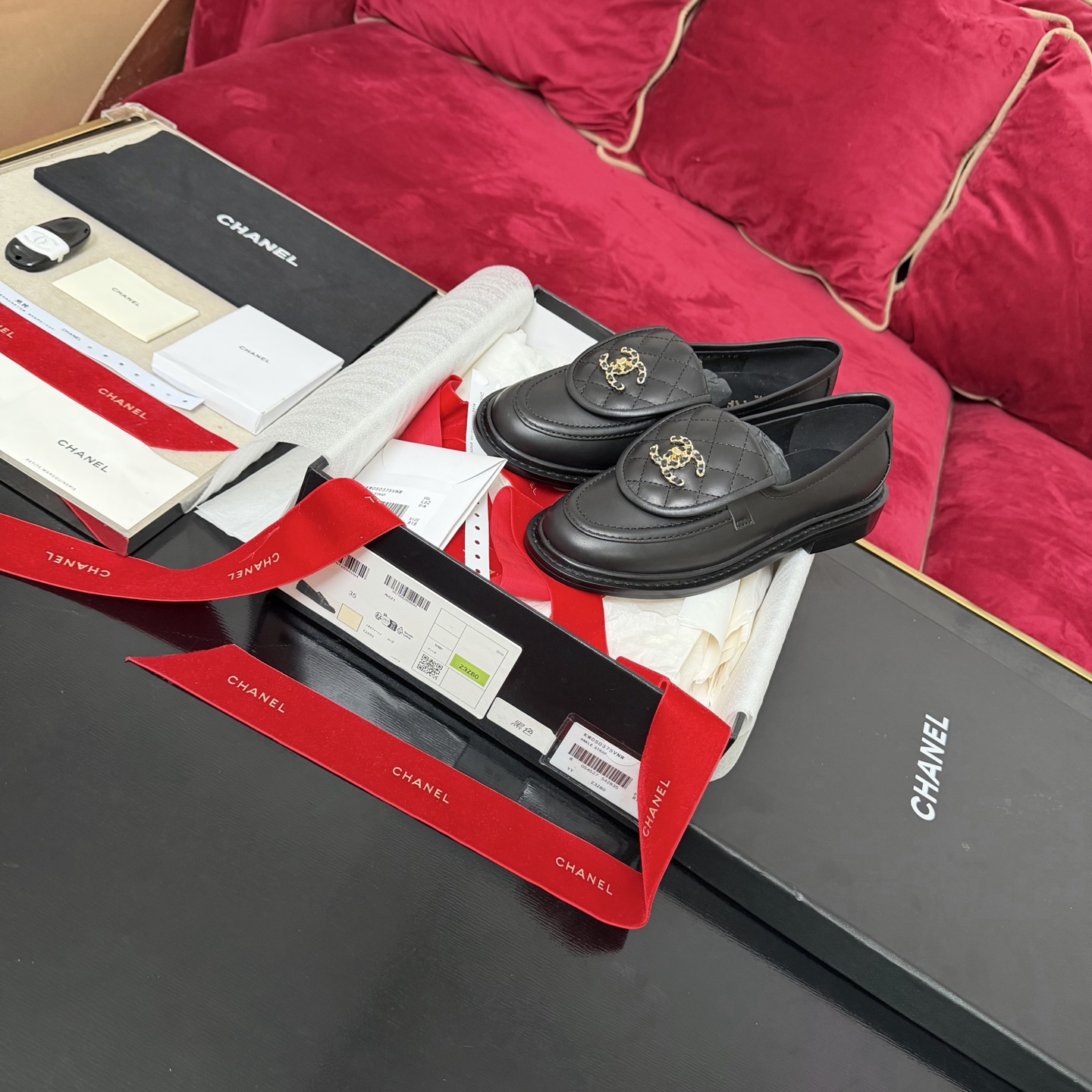 CHANEL 뮬 로퍼｜빈티지하고 고급스러운 로퍼｜더블 C 메탈 버클 + 오일 왁스 카프스킨