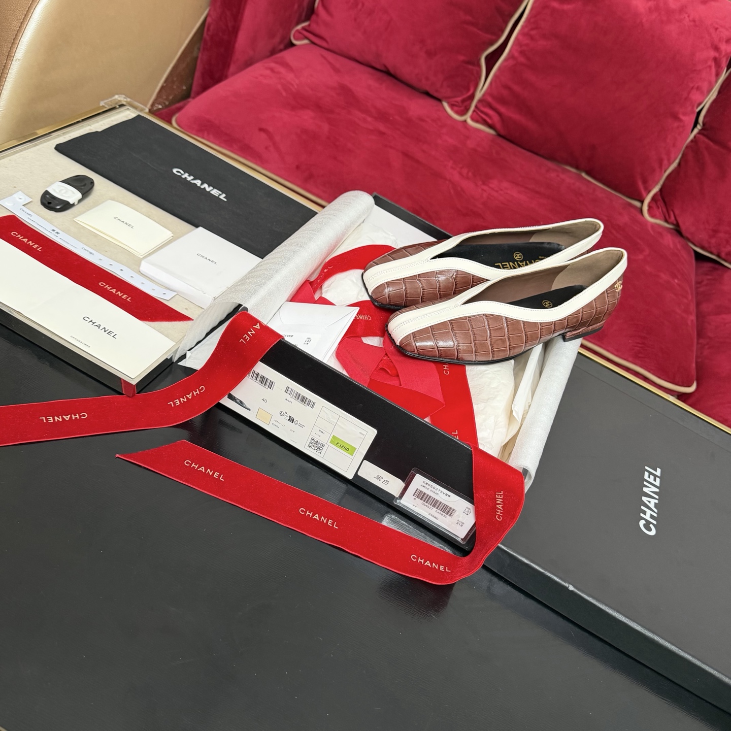 CHANEL Mary Jane туфли на каблуке подиумная модель подкладка из овечьей кожи подошва из натуральной кожи Италия визуально осветляет кожу подчёркивает элегантность