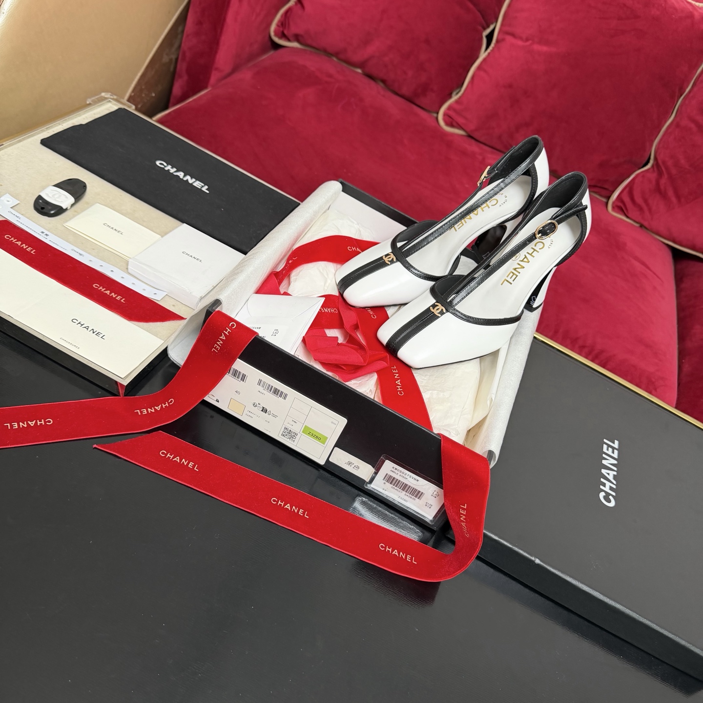 CHANEL Mary Jane туфли на каблуке подиумная модель подкладка из овечьей кожи подошва из натуральной итальянской кожи подчёркивает белизну и элегантность