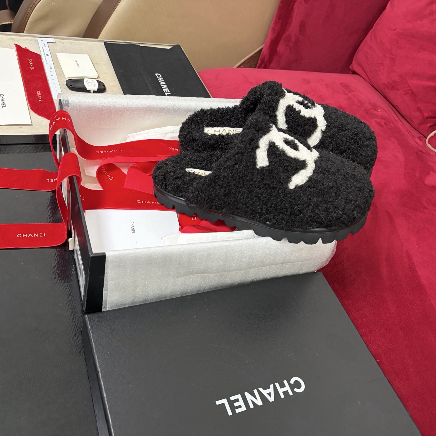CHANEL 울 뮬 양가죽 퀼팅 양털 안감 고무 미끄럼 방지 밑창 매장 포장