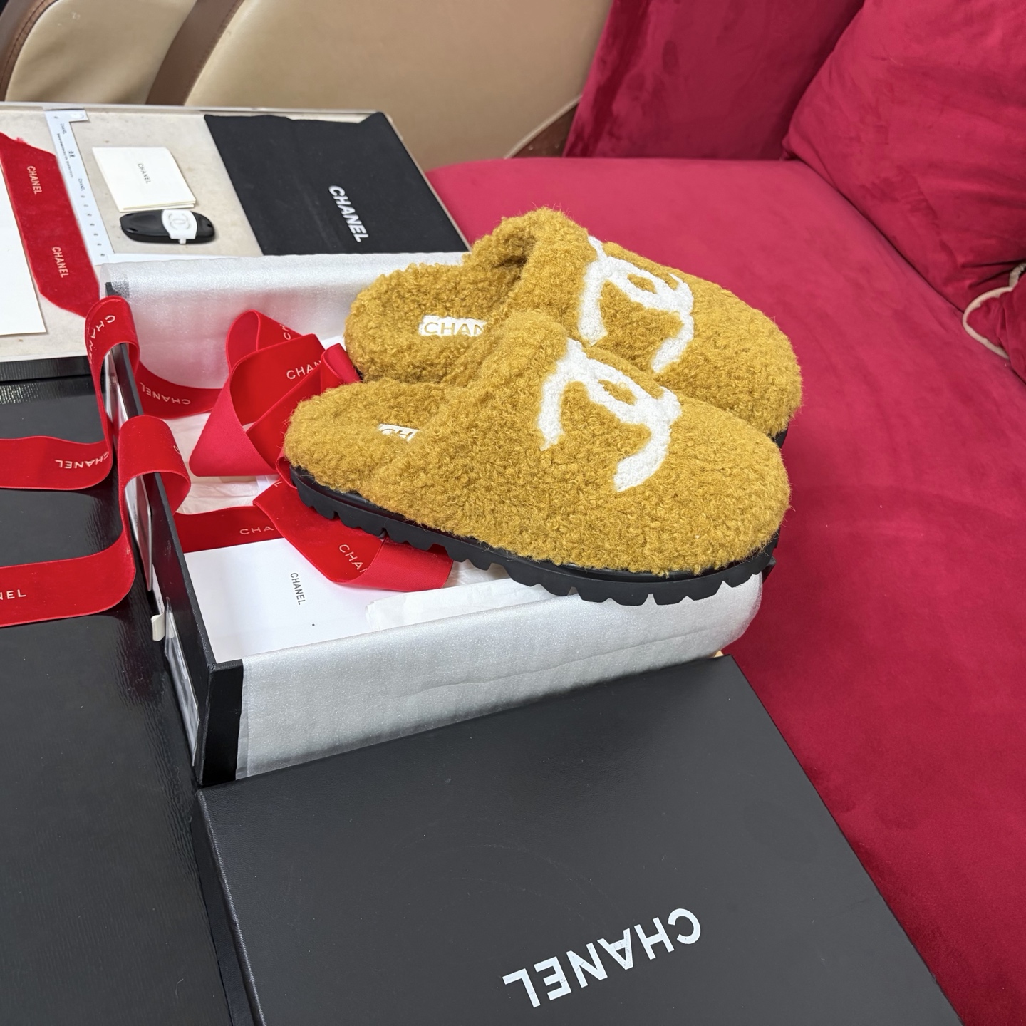 CHANEL 울 뮬 양가죽 퀼팅 양털 안감 고무 미끄럼 방지 밑창 매장 포장