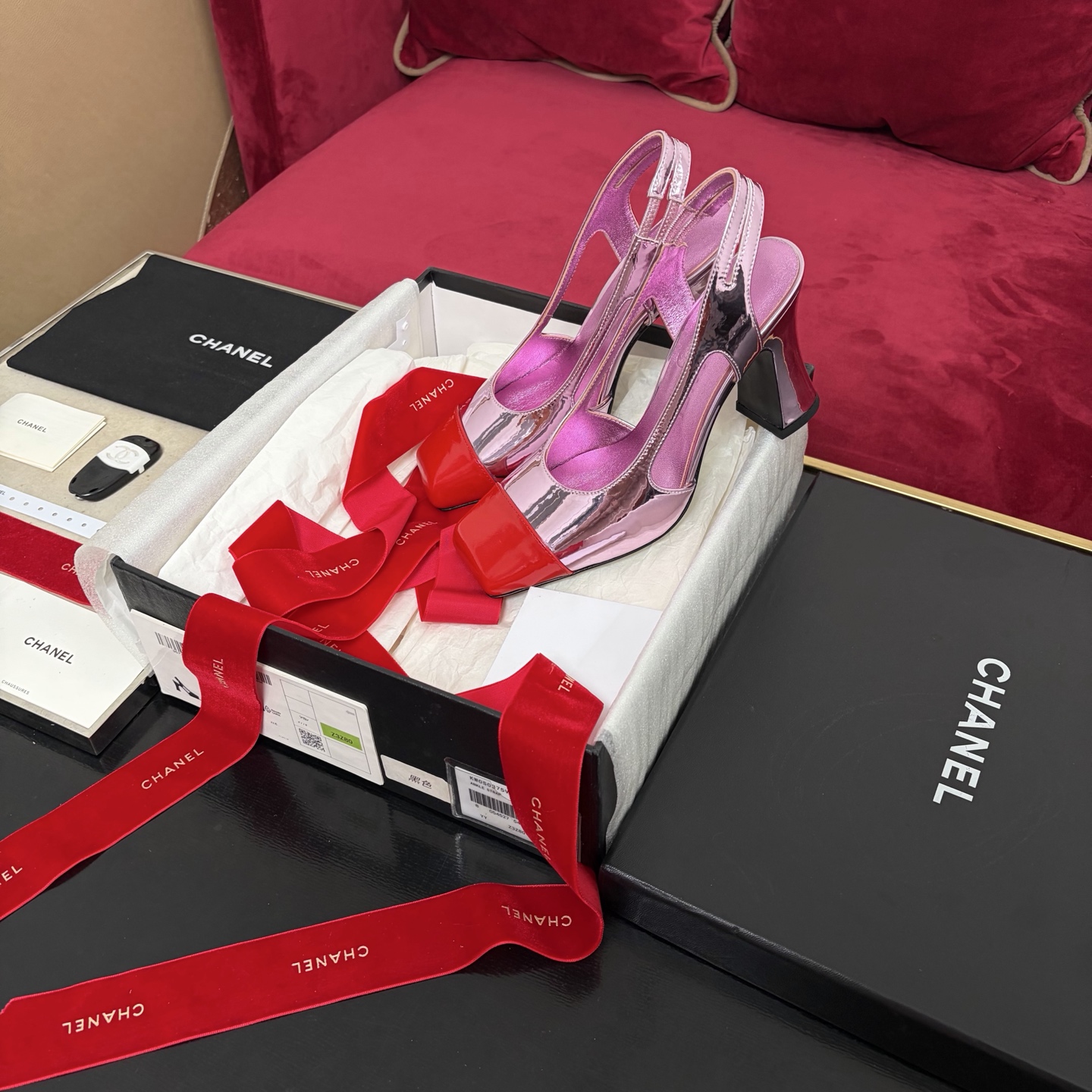 Chanel 后空系带 粗跟 漆皮 凉鞋