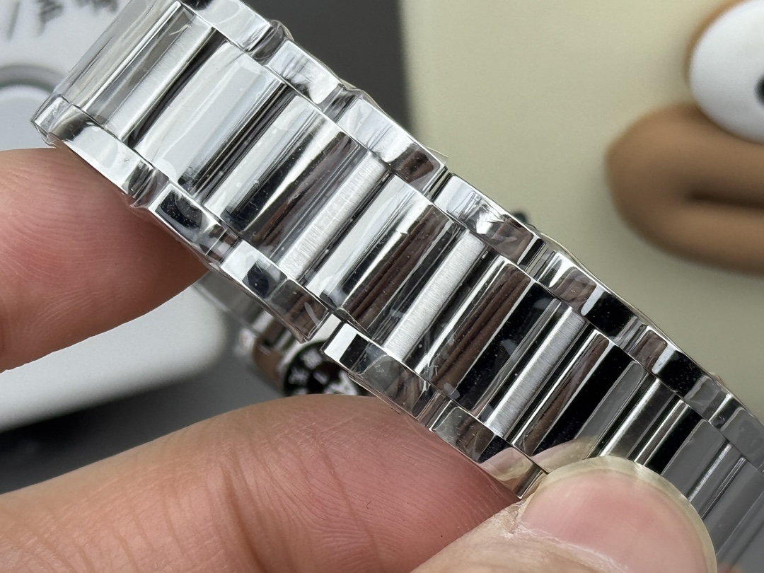 Cartier 卡地亚女款坦克 发货