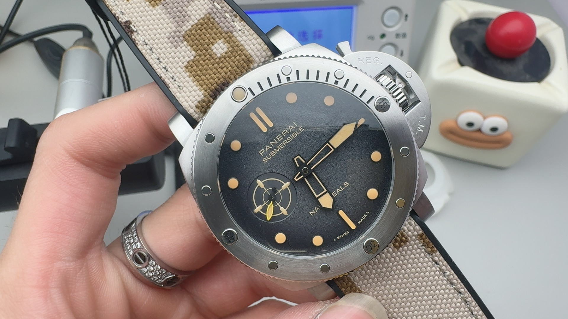 파네라이 PAM1518 시계 이미지 2