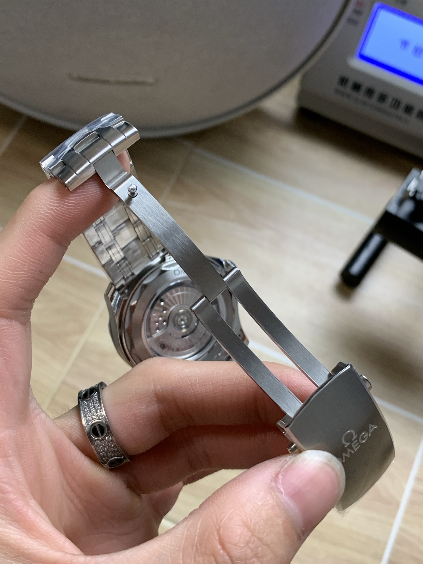 Omega 8800 Core Upgrade: Features, Functions, and Appearance Compared to 2824 Core - 图片 7