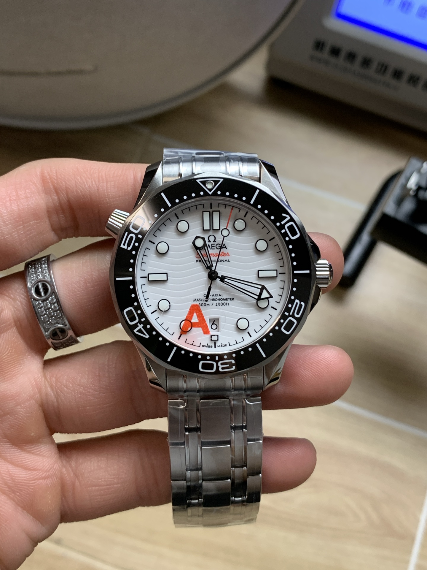 Omega 8800 Core Upgrade: Features, Functions, and Appearance Compared to 2824 Core