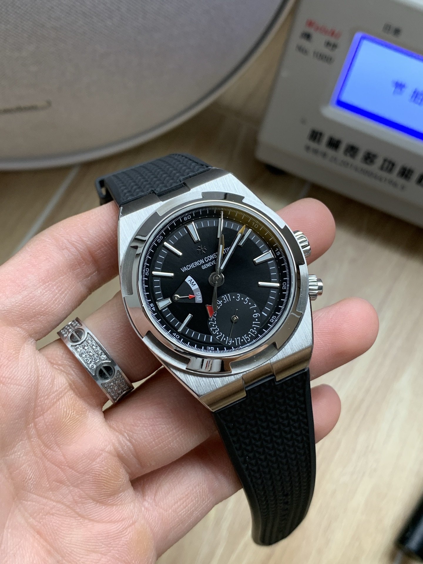 바쉐론콘스탄틴 오버시즈 멀티펑션 시계 42MM7920 V 이미지 2