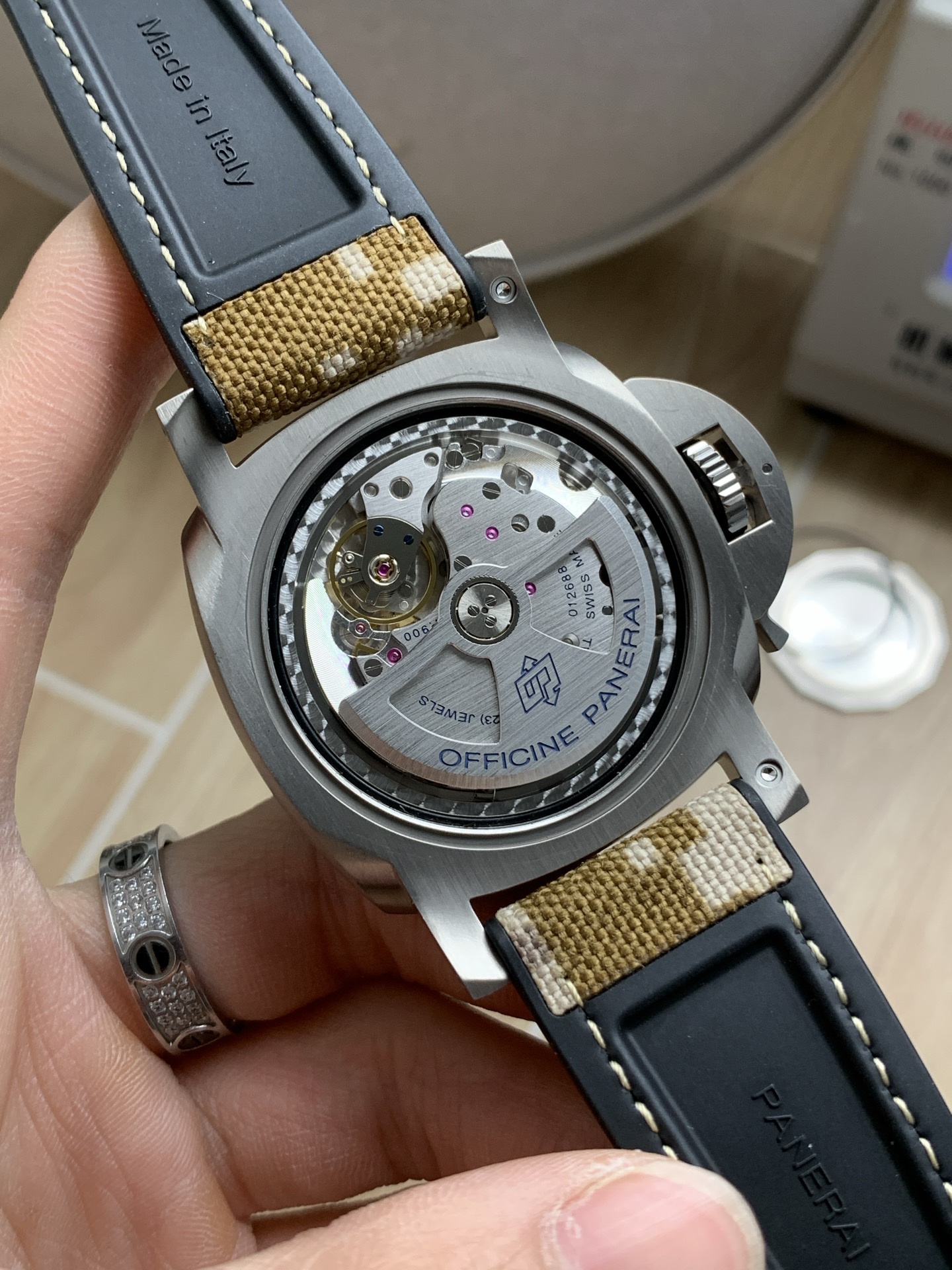 “Titanium Submersible Navy SEALs Watch: Military Style for Brave Explorers” - 图片 6