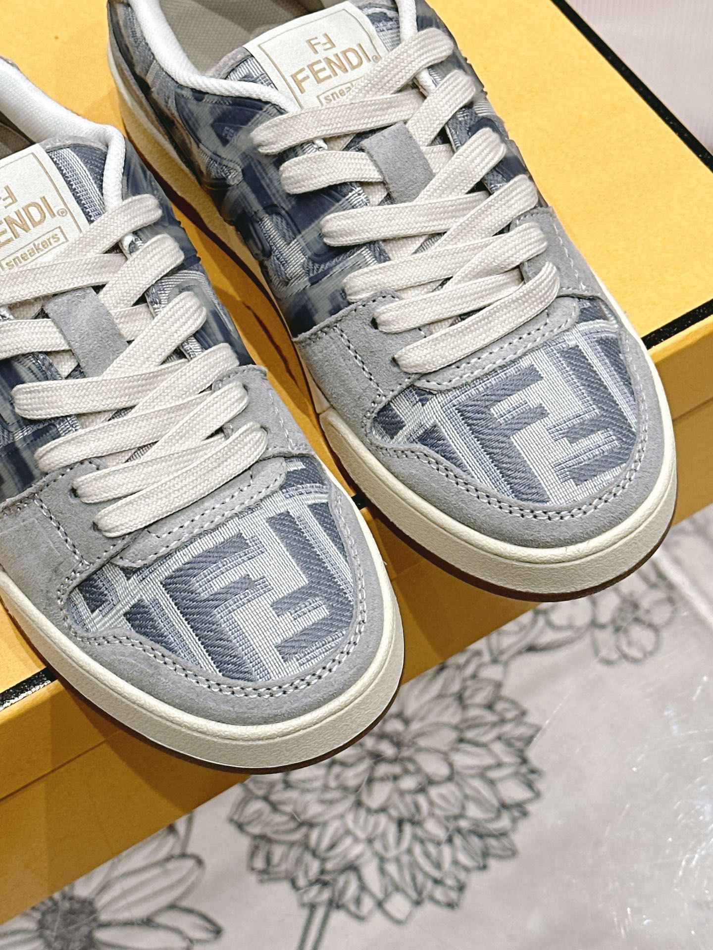 Fendi Sneakers