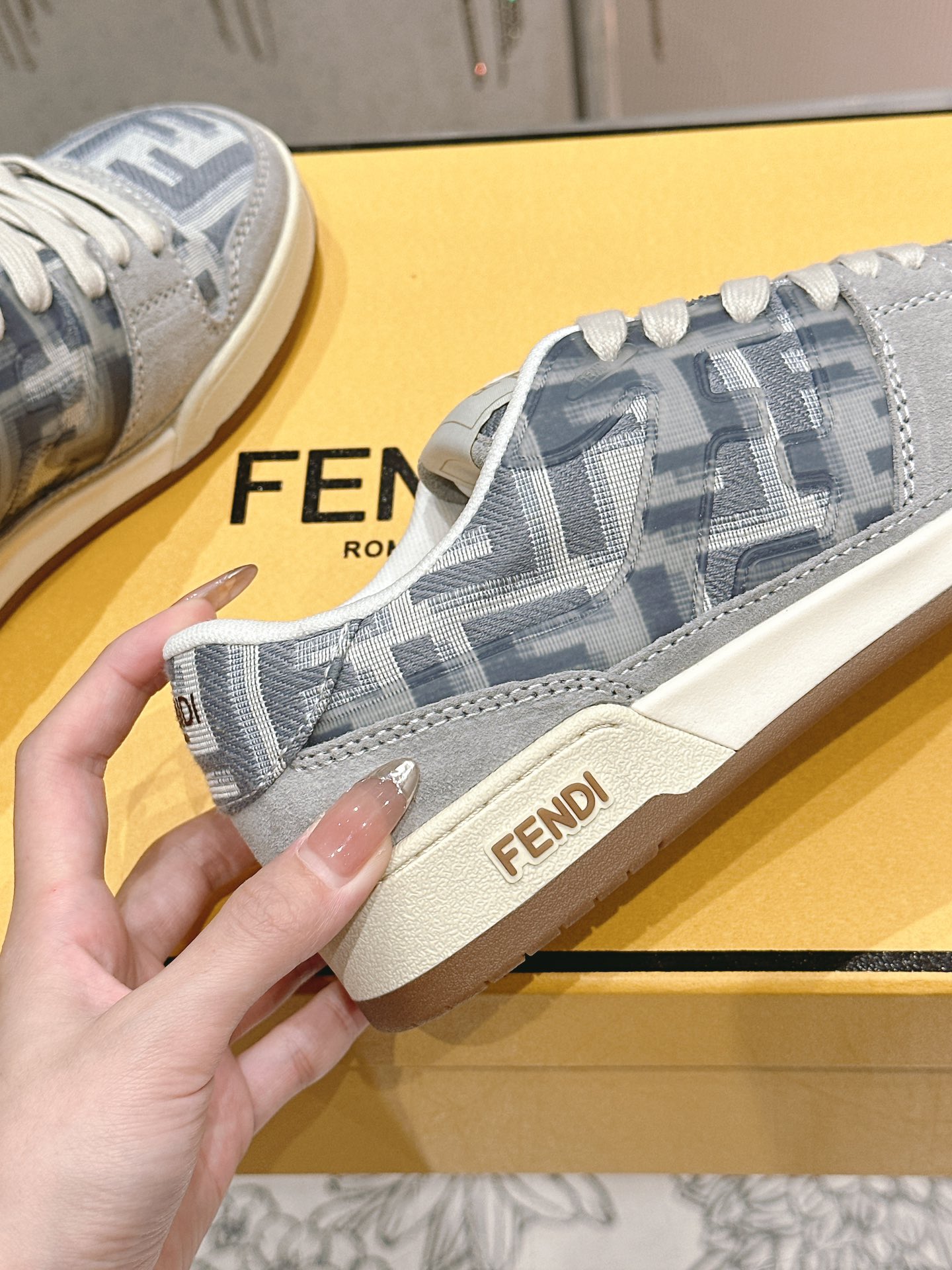 Fendi Sneakers