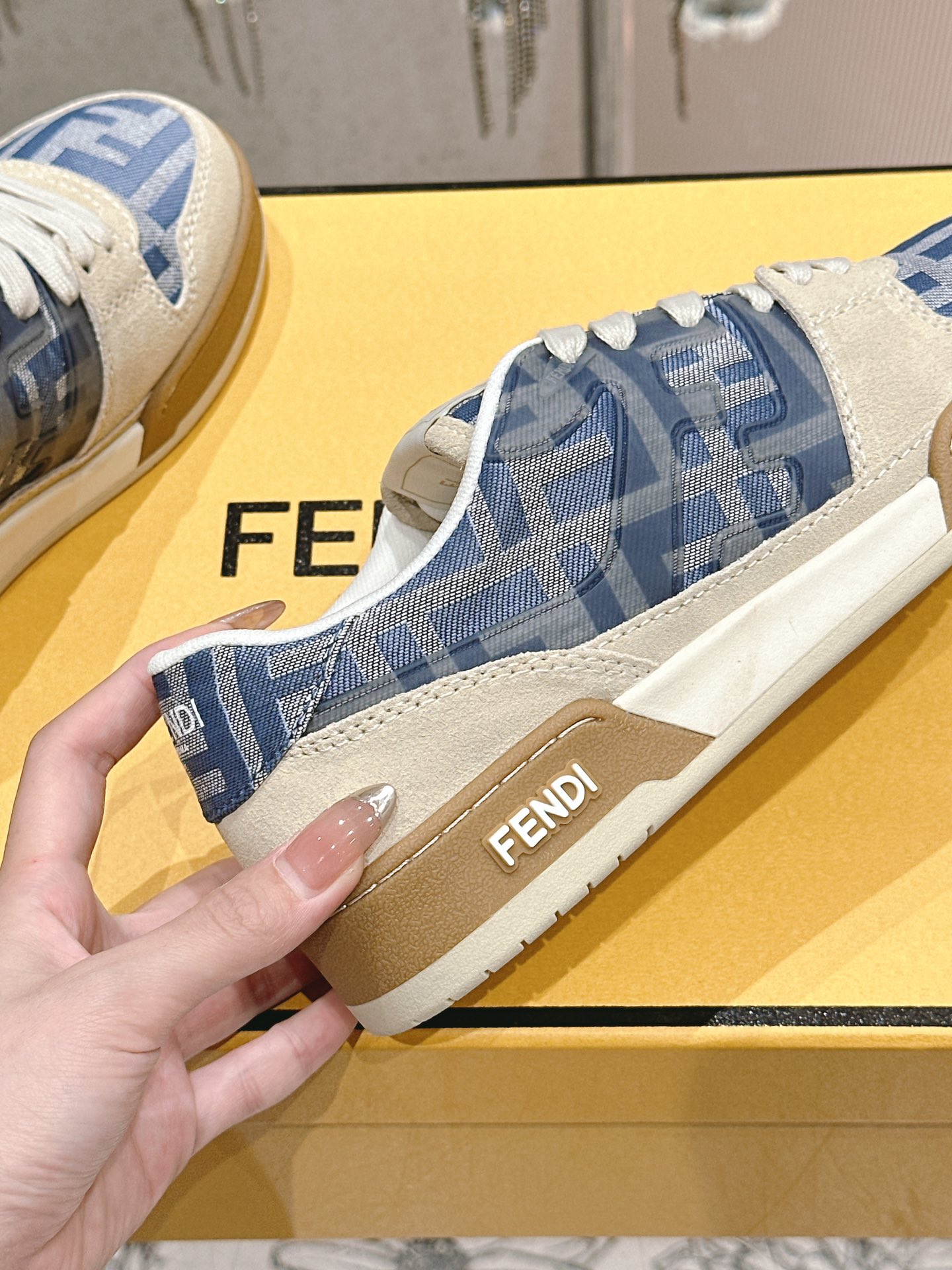 Fendi Sneakers