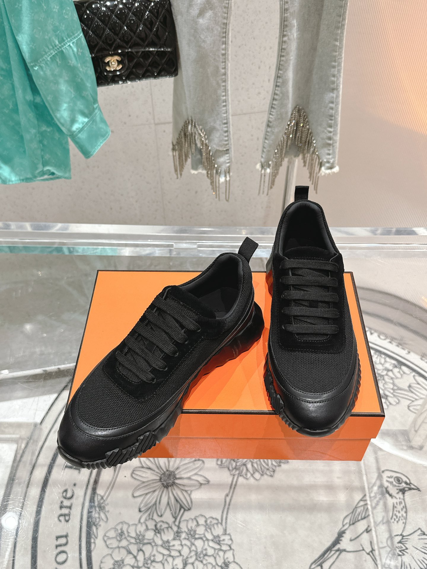 NO:264249,Women's/Men's/Hermes Classic Couple Model Top Quality #Exclusive Original Replica Running Volume Model Exquisite craftsmanship Feet Feeling Comfortable and Beautiful!  Original breathable mesh fabric and cowhide fabric Comfortable and breathable leather fabric inner Original TPU rubber two-color outsole Very suitable for daily commuting and shopping, Excellent comfort and softness Women's size 35-42 [40.41 Customized] Men's size 39-45 [45 Customized], casual shoes/sports shoes, hermes, sneakers, cowhide19860909女款/男款 /爱马仕经典情侣款 顶级品质#独家原版复刻跑量款 精致的工艺脚感舒适越穿越好看！ 原版透气网面布料和牛皮面料 舒适透气皮布材质内里 原版TPU橡胶双色大底 日常通勤逛街都非常适合 舒适柔软度爆赞 女码35-42 [40.41定制] 男码39-45 [45定制],休闲鞋/运动鞋,hermes,sneakers,cowhide,Women's Shoes