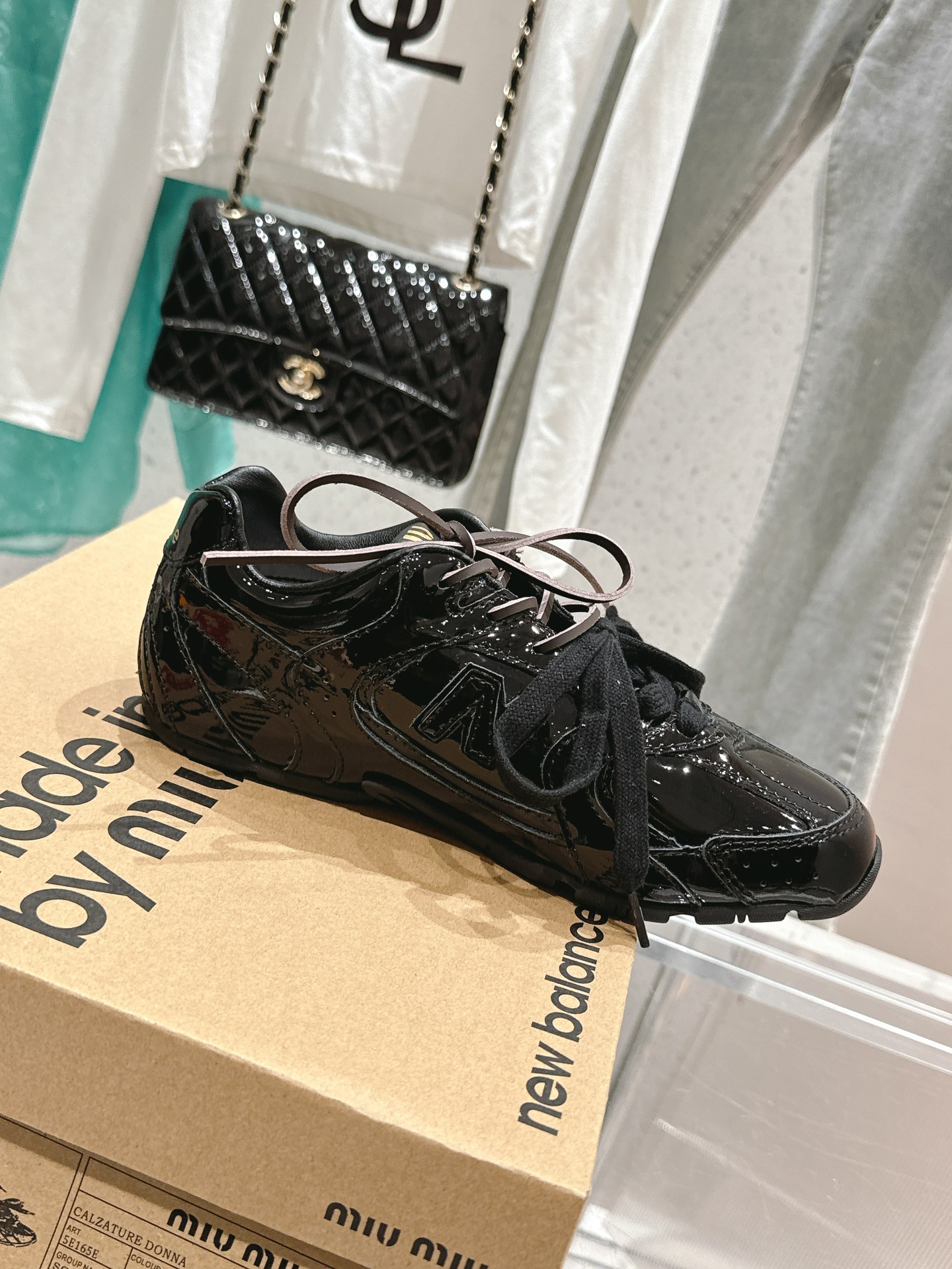 NO:544679,New Balance530 couple shoes spring and summer new style co-branded NB retro mesh sneakers casual shoes. Upper imported tire cow patent leather/imported metal cow leather inner sheepskin + footbed breathable mesh cloth imported original mold open sole size 35-44 [couple size], casual shoes/sports shoes, sneakers, cowhide, sheepskin19860909New Balance530情侣鞋春夏新款 联名款NB复古网面运动鞋休闲鞋. 鞋面进口胎牛漆皮/进口金属胎牛皮  内里羊皮+垫脚透气网布 进口原版开模大底 尺码35-44 [情侣码],休闲鞋/运动鞋,sneakers,cowhide,sheepskin,Women's Shoes