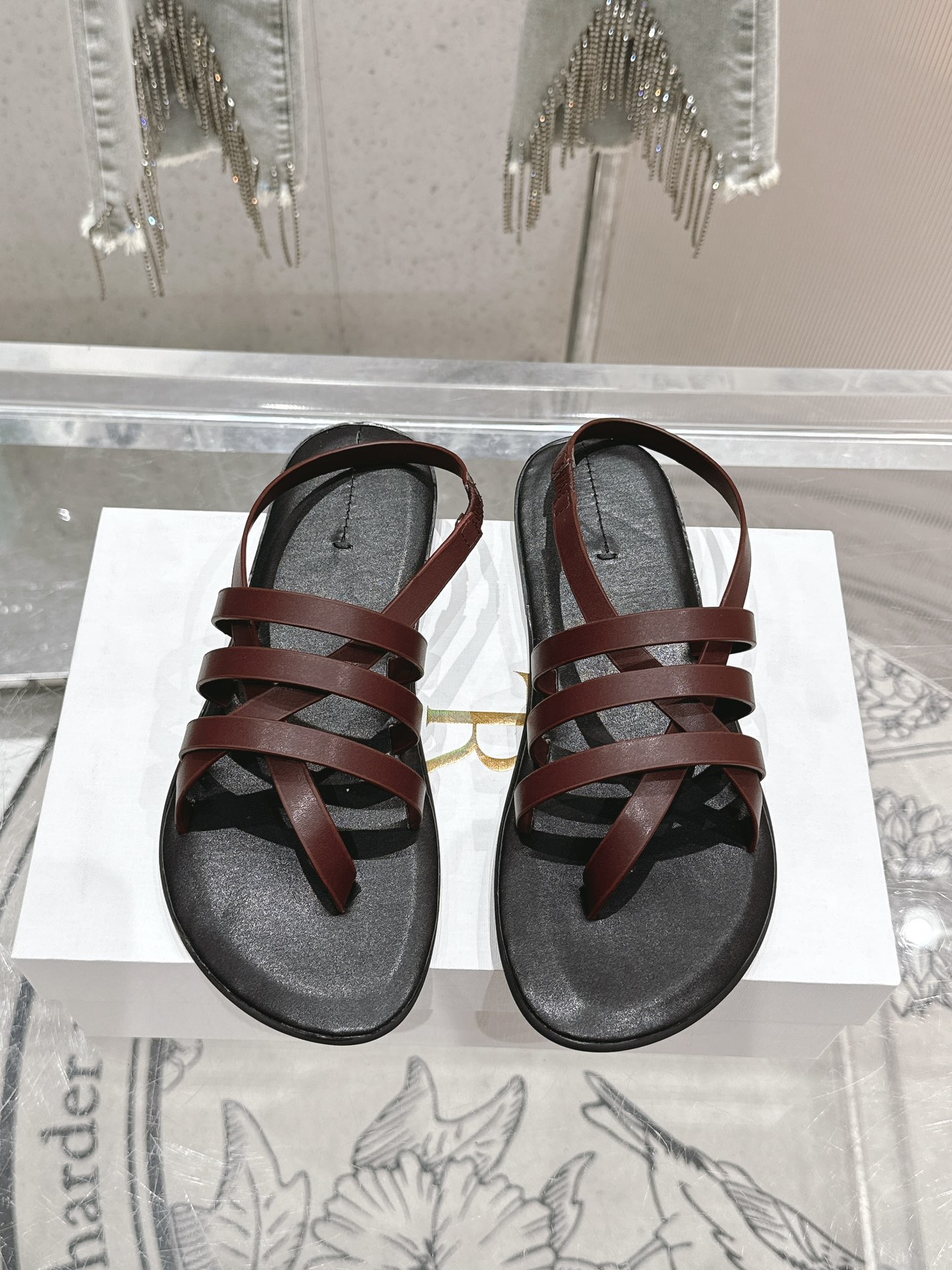 NO:264198,New product cool and mop, minimalist design style, and everyday matching is invincible and beautiful!  It is also very fashionable, soft and glutinous to wear. It is a must-have artifact for summer travel!  Imported calfskin with inner mixed breed sheepskin Original open mold anti-slip TPU sole Size 35-40 [40 custom], split-toe shoes, cowhide, sheepskin19860909新品凉拖拖 极简主义的设计风格 日常随心搭配都无敌好看！ 上脚也是很时尚软糯糯的 夏日旅行必备神器！ 鞋面进口小牛皮 内里混种羊皮 原版开模防滑TPU底 尺码35-40 [40定制],分趾鞋,cowhide,sheepskin,Women's Shoes