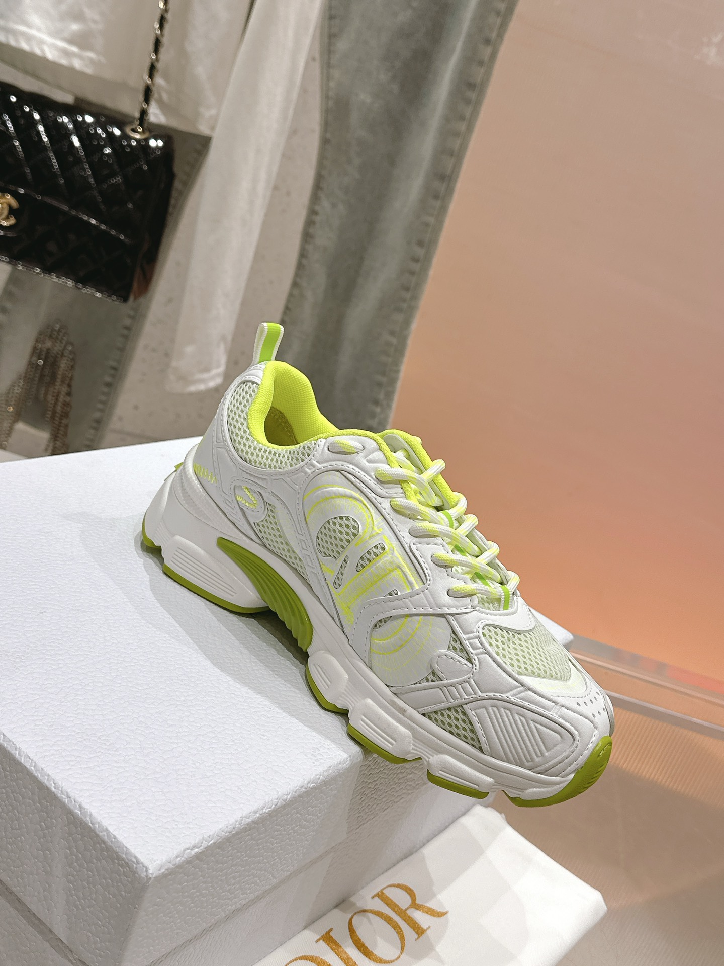 NO:264304,Top quality new series, classic classic casual sneakers, original board mold creation, welcome to identify and compare details in all aspects, original mesh cowhide upper, comfortable and breathable mesh, original EVA sole is super light and soft!  Women's Size: 35-41 [40.41 Customized], Daddy Shoes, Sneakers, cowhide19860909顶级品质全新系列 经典款经典休闲运动鞋 原板开模打造 各方面细节欢迎鉴定对比 鞋面原版网格牛皮 内里舒适透气网布 原版EVA鞋底超轻超软！ 女码:35-41 [40.41订做],老爹鞋,sneakers,cowhide,Women's Shoes