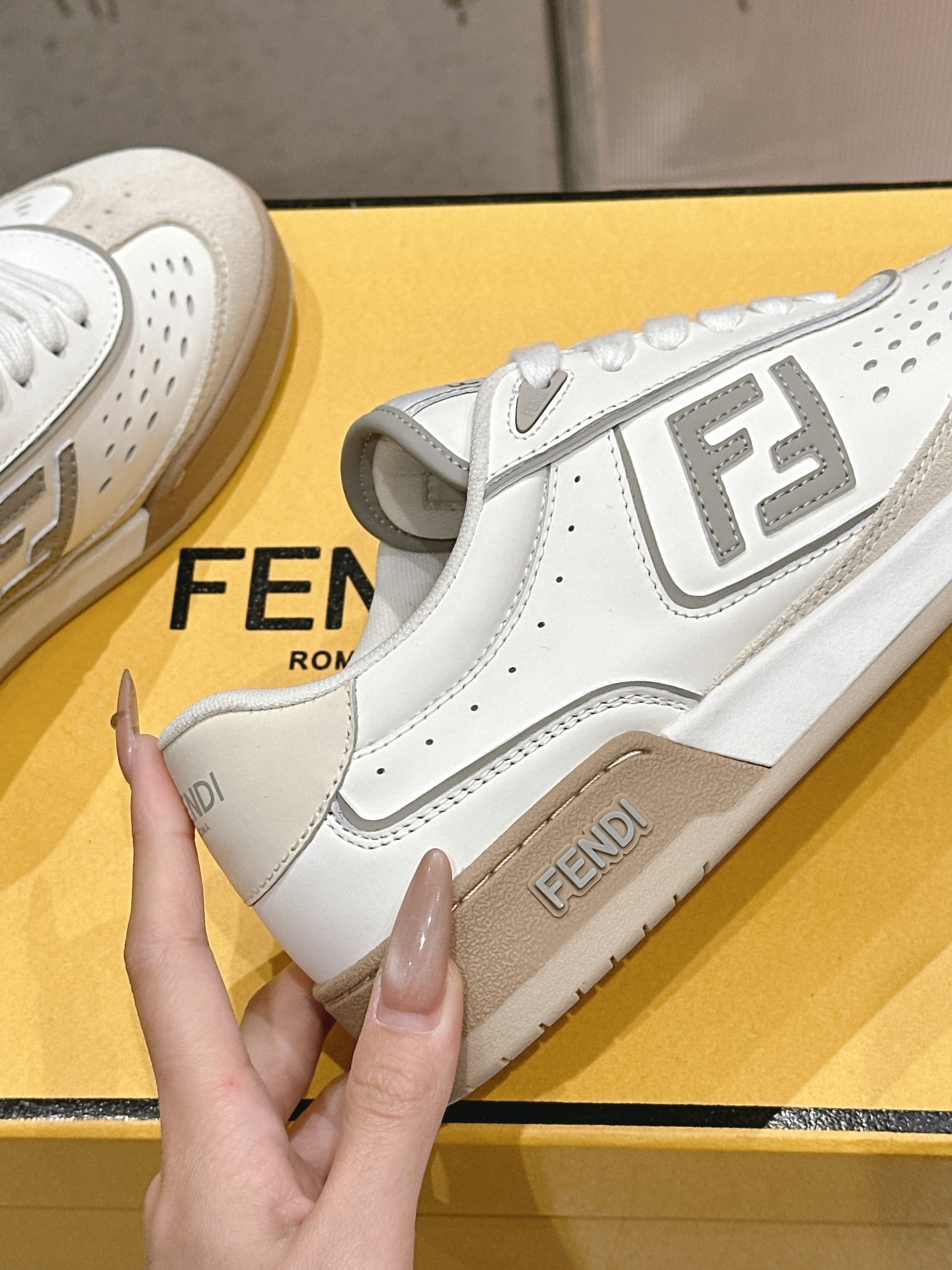 Fendi Sneakers