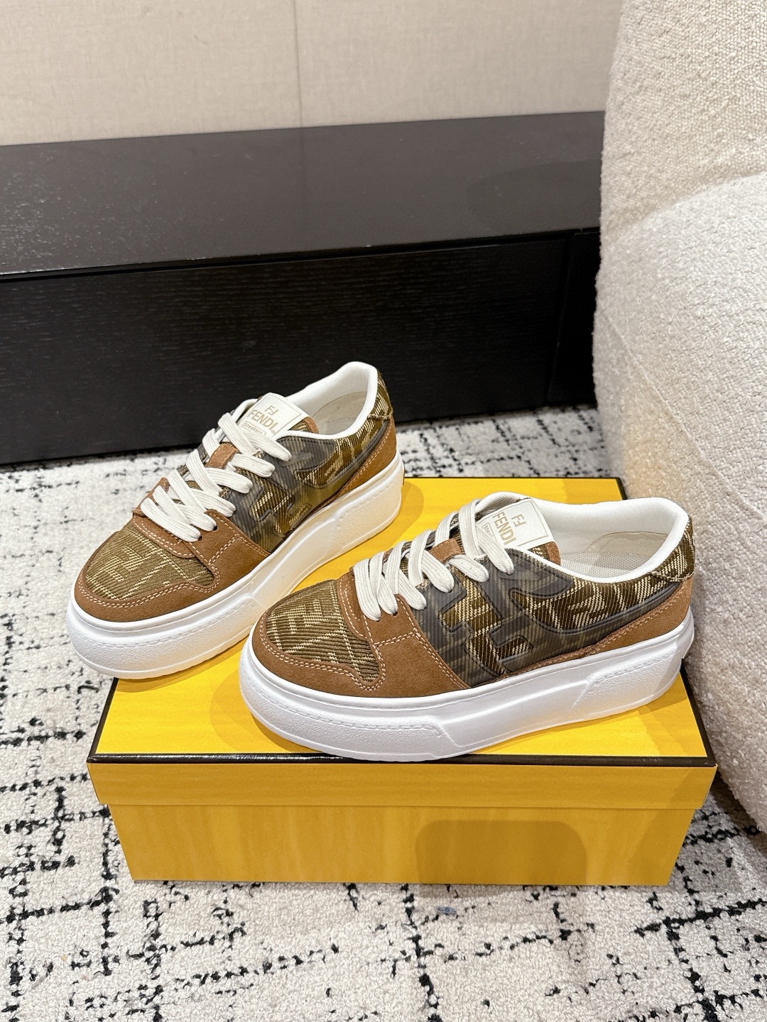 Fendi Sneakers