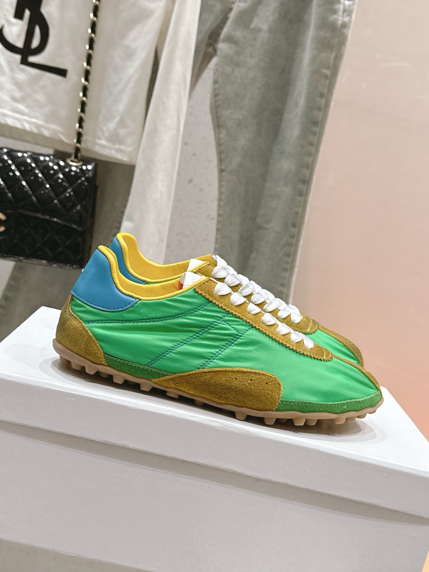 NO:246184,MM6 Magila latest couples thin-sole sneakers Sprinter. Flat-sole lace-up German training shoes casual style cowhide   cow velvet   nylon fabric material Comfortable and breathable sheepskin lining Original non-slip rubber outsole Size 35-45 [Couple style], casual shoes/sports shoes,masion margiela,masion margiela,sneakers,cowhide,sheepskin19860909MM6马吉拉 最新情侣款薄底运动鞋Sprinter.平底系带德训鞋休闲款 牛皮 牛绒 尼龙布材质 舒适透气羊皮内里 原版防滑橡胶大底 尺码35-45 [情侣款],休闲鞋/运动鞋,masion margiela,masion margiela,sneakers,cowhide,sheepskin,Women's Shoes