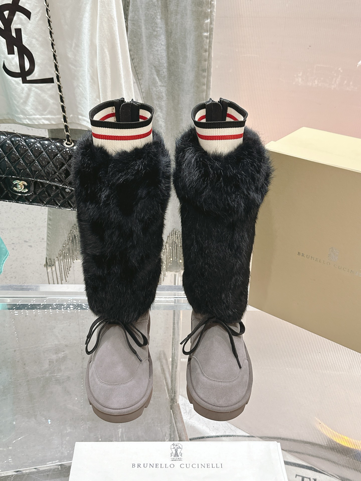 NO:462705,* New autumn and winter snow boots, long boots, foreign trade hot series, top version [can compare materials anyway] Retro and high-end, simple and atmospheric, and very pleasing style!  The king of high-end versatile feet, the feet feel very comfortable, super versatile + super durable, suitable for both autumn and winter!  Imported high mercerized beef reverse velvet + top rabbit hair high-end material Super warm and comfortable plus velvet inner footbed Customized Italian high-density original sole Size 35-41 [40/41 Custom made], boots, boots19860909* 秋冬季新品雪地靴长筒靴子 外贸爆款系列 顶级版本[可任意对比材料] 复古又高级 简约又大气,属于非常耐看的款式！ 高级百搭之王,脚感很好很舒服,超级百搭+超级耐看,秋冬皆适宜！ 进口高丝光牛反绒+顶级兔毛高端材料 超级保暖舒适加绒内里垫脚 定制意大利高密度原版大底 尺码35-41 [40/41订做],靴子,boots,Women's Shoes