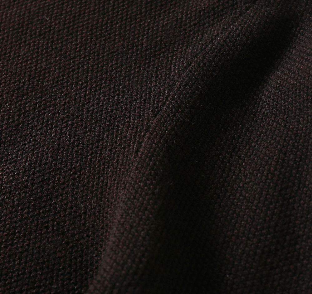 8302 羊毛开衫 可开扣 lP🆕……诺悠 25秋冬季新品-男士羊毛针织翻领开衫。lP🆕的老P设计，上身