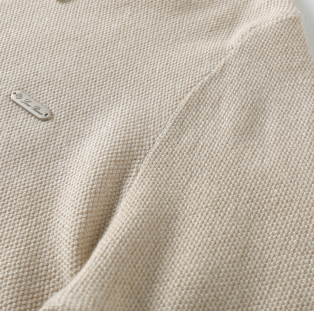 8302 羊毛开衫 可开扣 lP🆕……诺悠 25秋冬季新品-男士羊毛针织翻领开衫。lP🆕的老P设计，上身