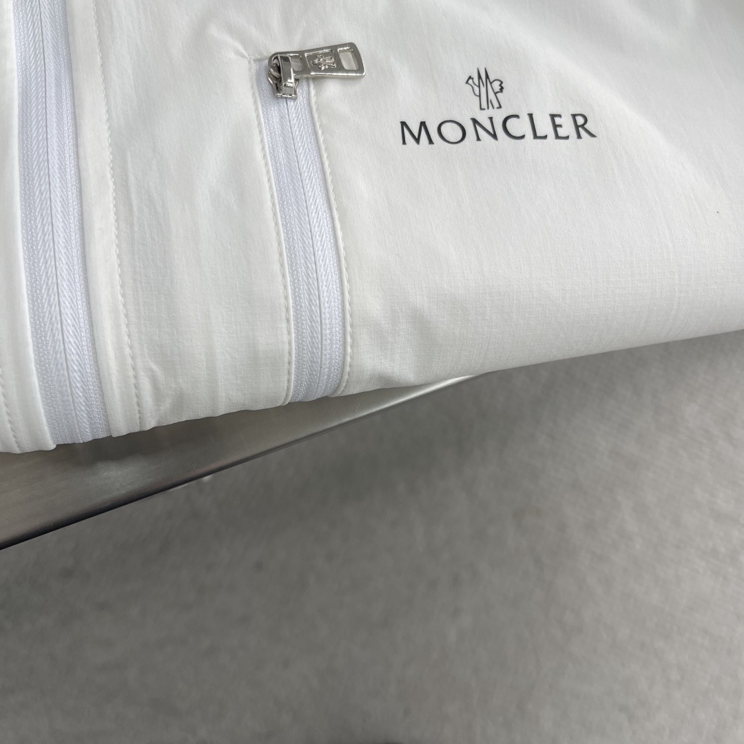 몽클레어 4 방향 스트레치 경량 체크 자켓 92358 이미지 4
